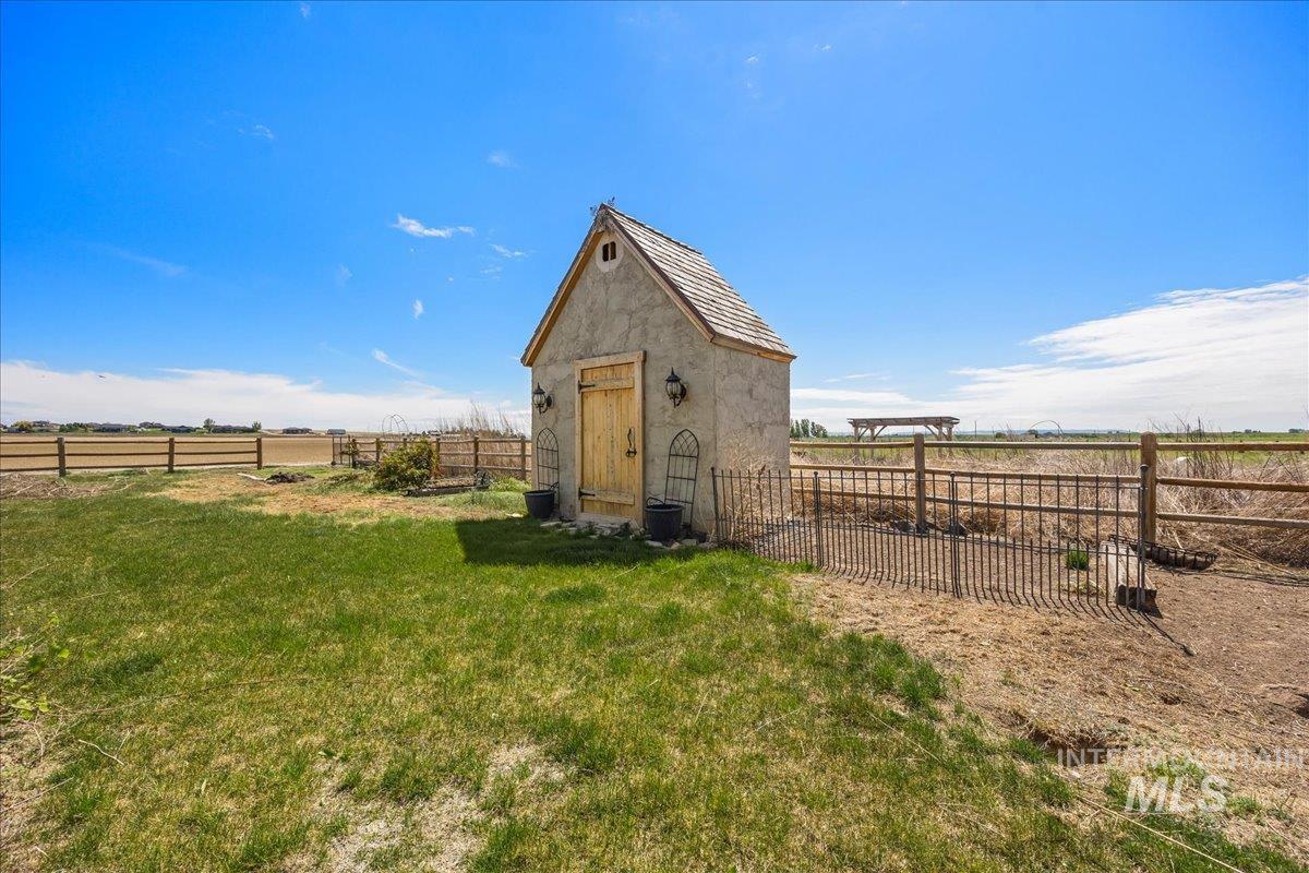 19250 Quarter Mile Ln, Caldwell, Idaho 83607-9002, 6 Bedrooms, 4 Bathrooms, Residential For Sale, Price $899,700, 98946100