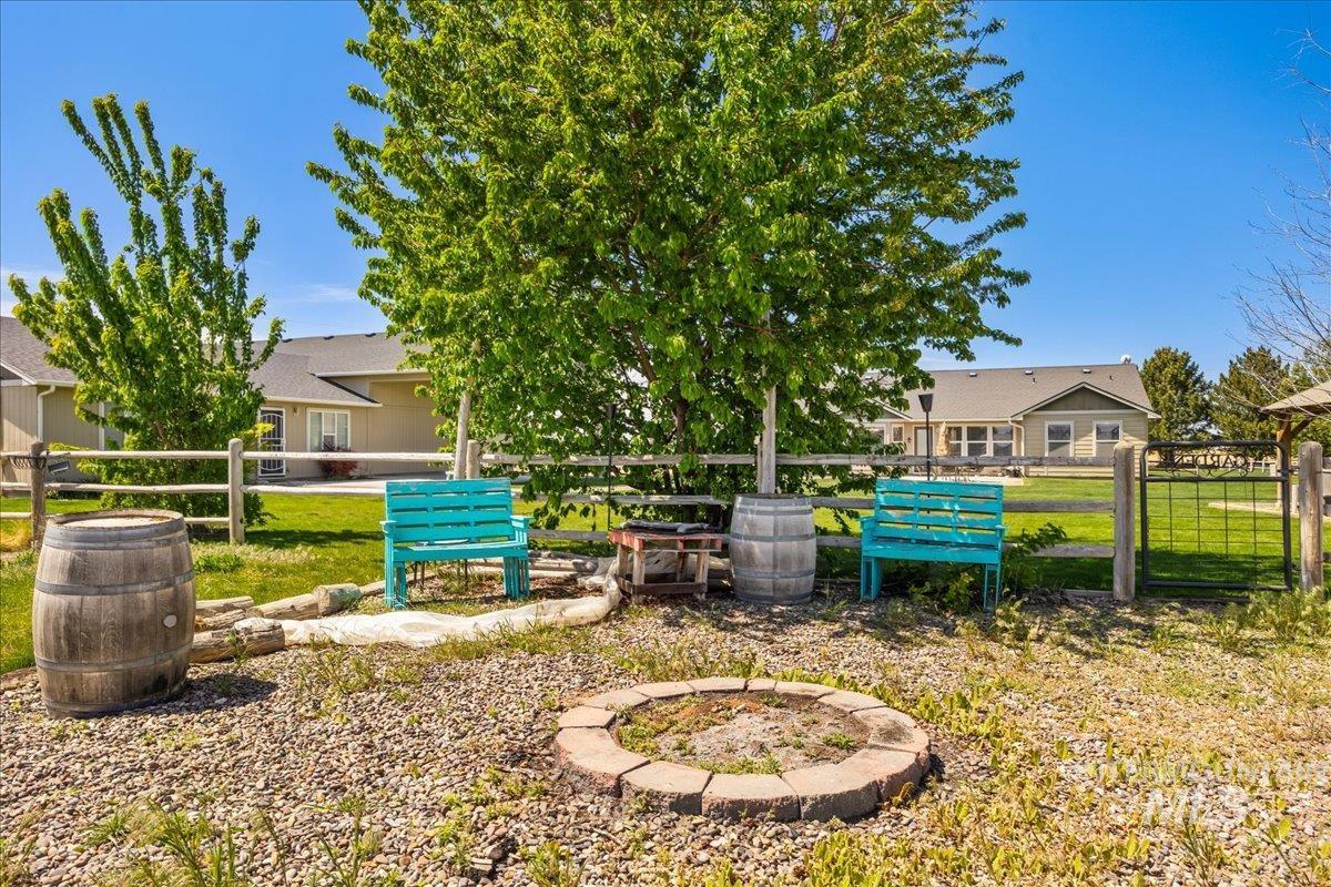 19250 Quarter Mile Ln, Caldwell, Idaho 83607-9002, 6 Bedrooms, 4 Bathrooms, Residential For Sale, Price $899,700, 98946100