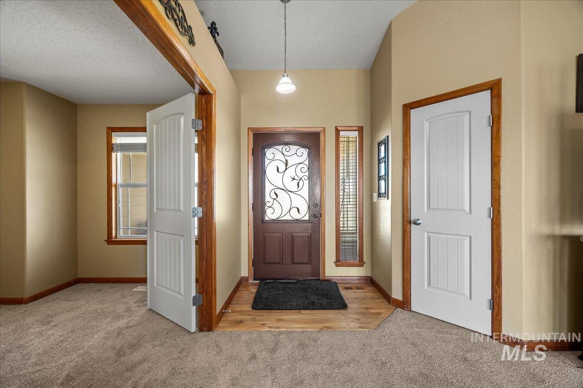 19250 Quarter Mile Ln, Caldwell, Idaho 83607-9002, 6 Bedrooms, 4 Bathrooms, Residential For Sale, Price $899,700, 98946100