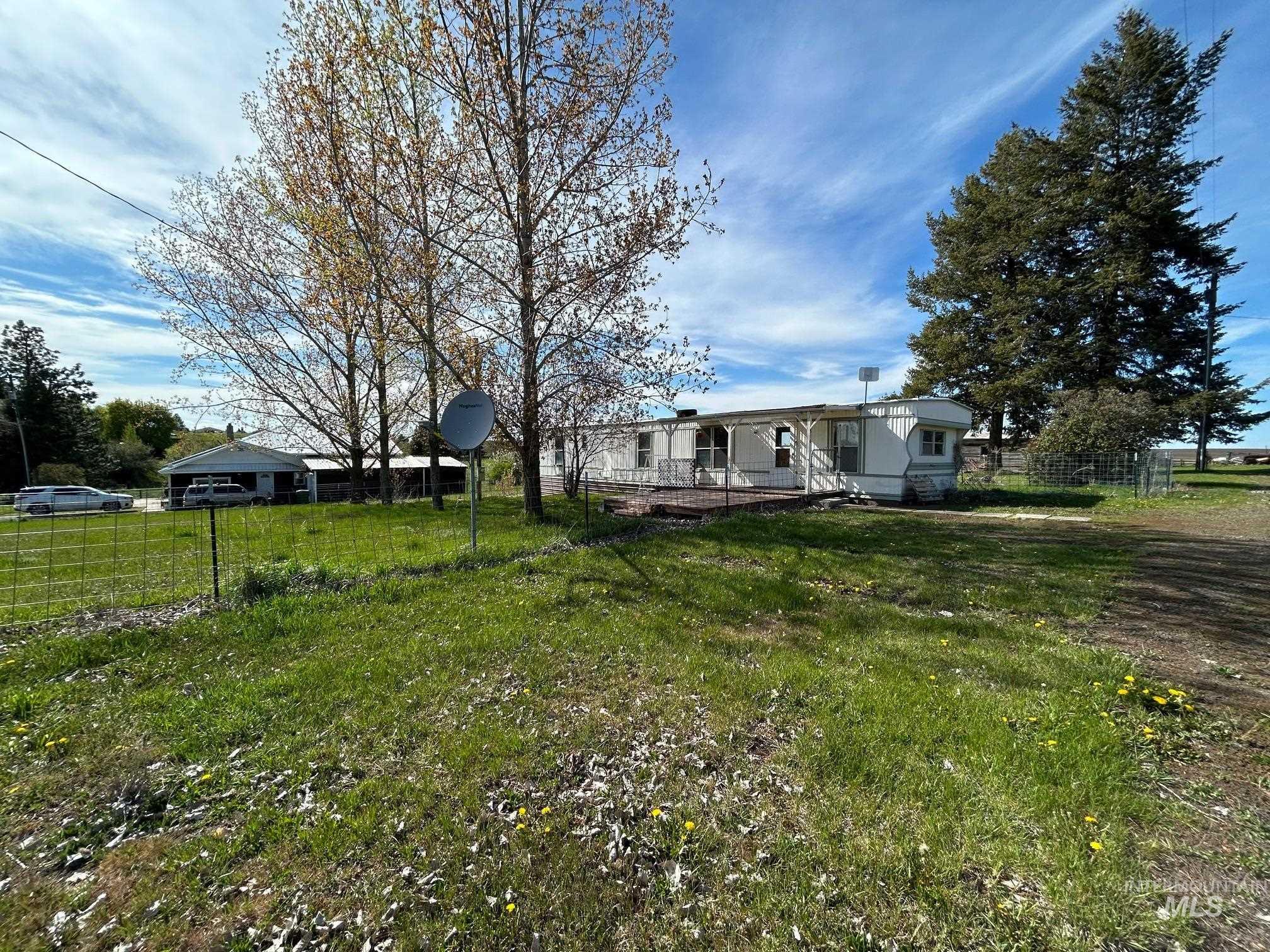 516 N 1st Avenue, Craigmont, Idaho 83523, 2 Bedrooms, 1 Bathroom, Residential For Sale, Price $135,000, 98946116