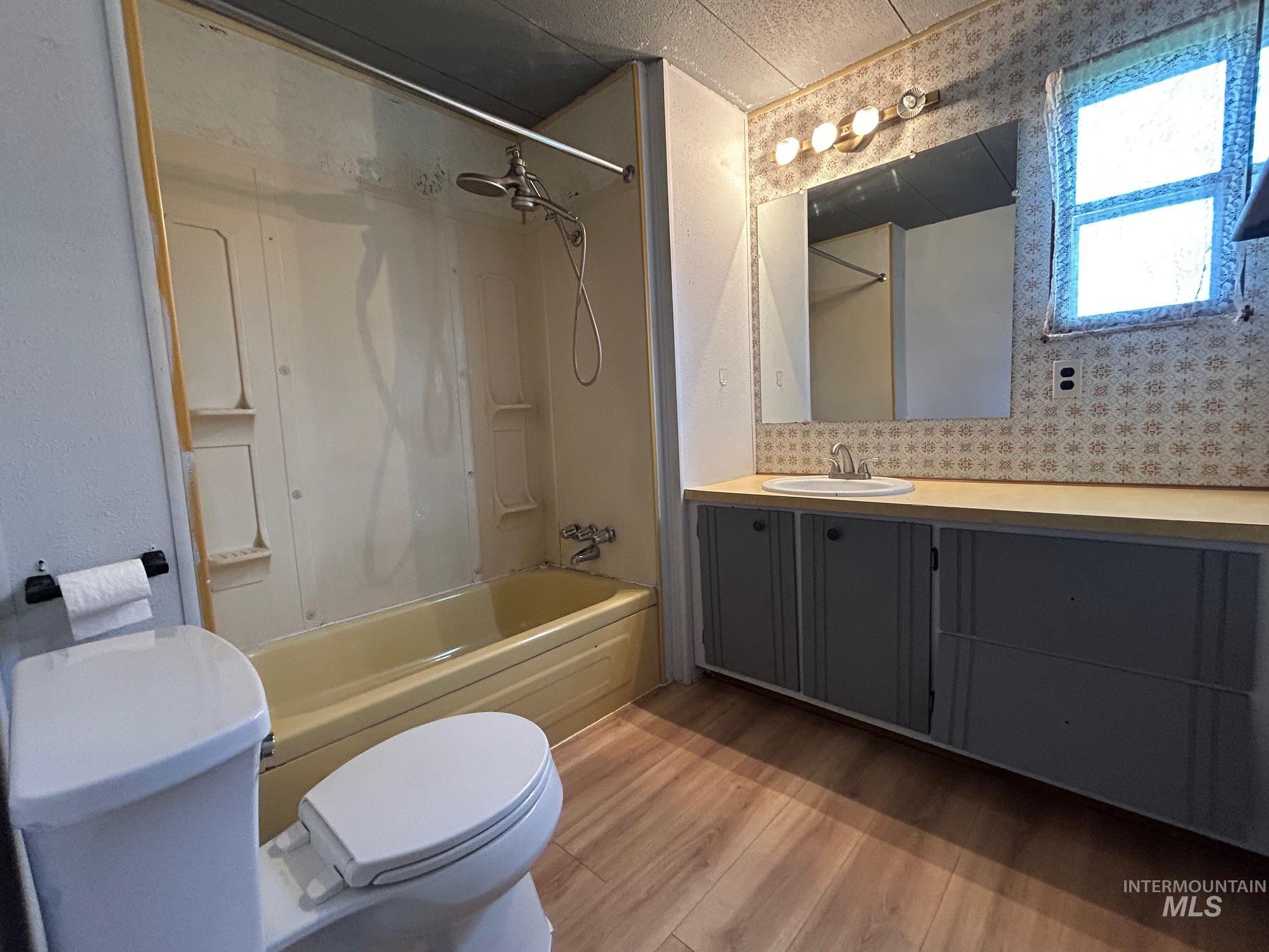 516 N 1st Avenue, Craigmont, Idaho 83523, 2 Bedrooms, 1 Bathroom, Residential For Sale, Price $135,000, 98946116