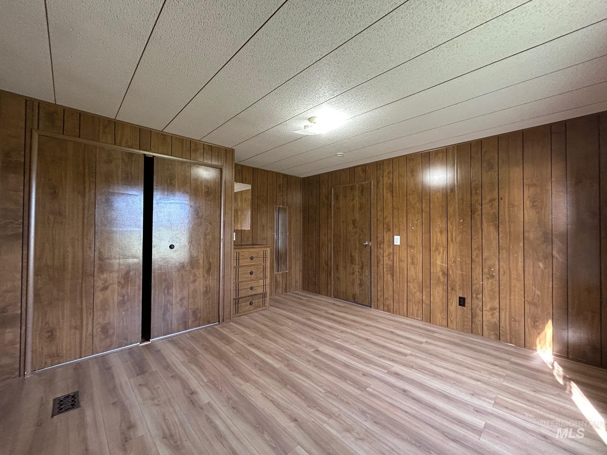 516 N 1st Avenue, Craigmont, Idaho 83523, 2 Bedrooms, 1 Bathroom, Residential For Sale, Price $135,000, 98946116