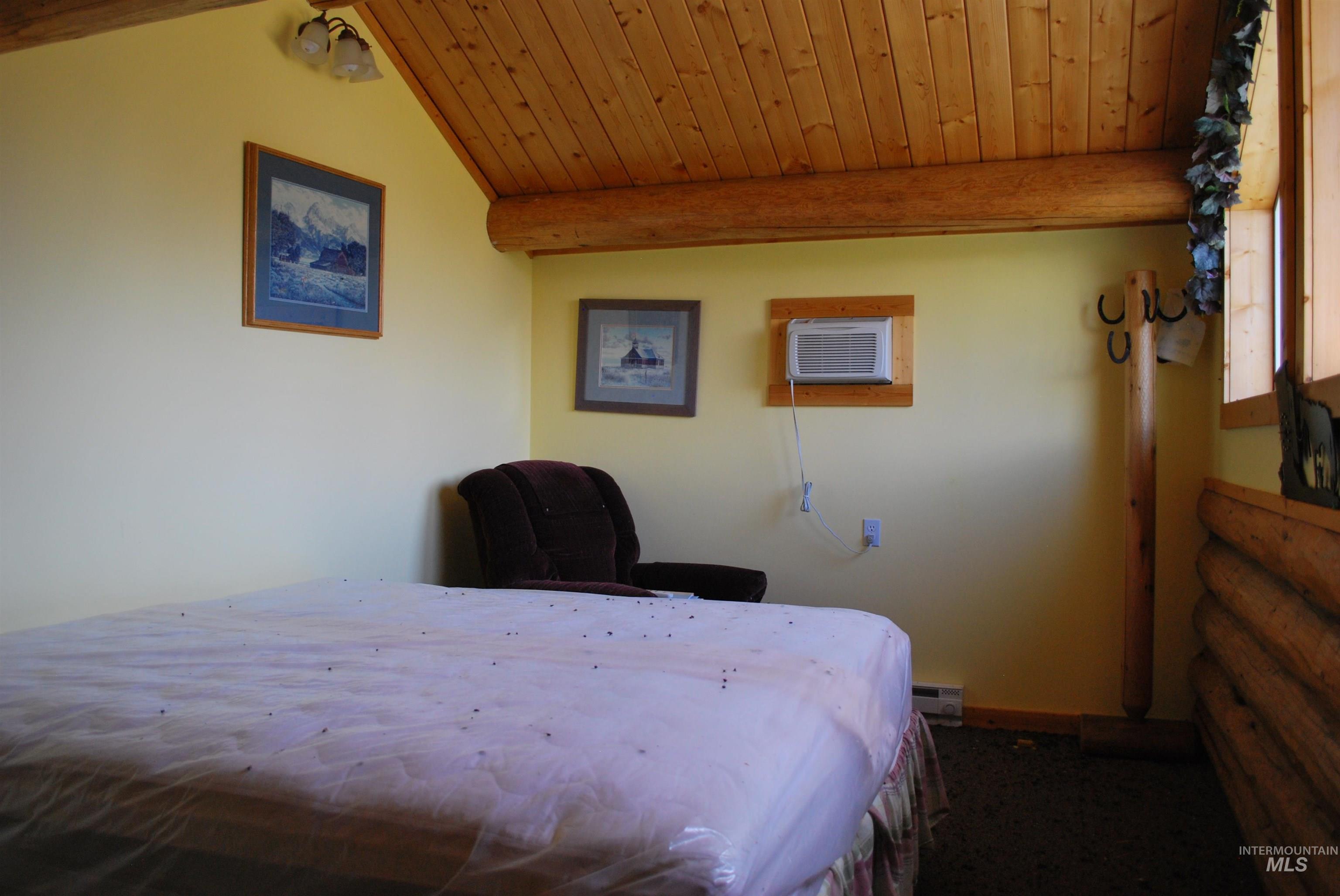 4975 Middle Road, Lenore, Idaho 83541, 1 Bedroom, 1.5 Bathrooms, Residential For Sale, Price $1,950,000, 98946171