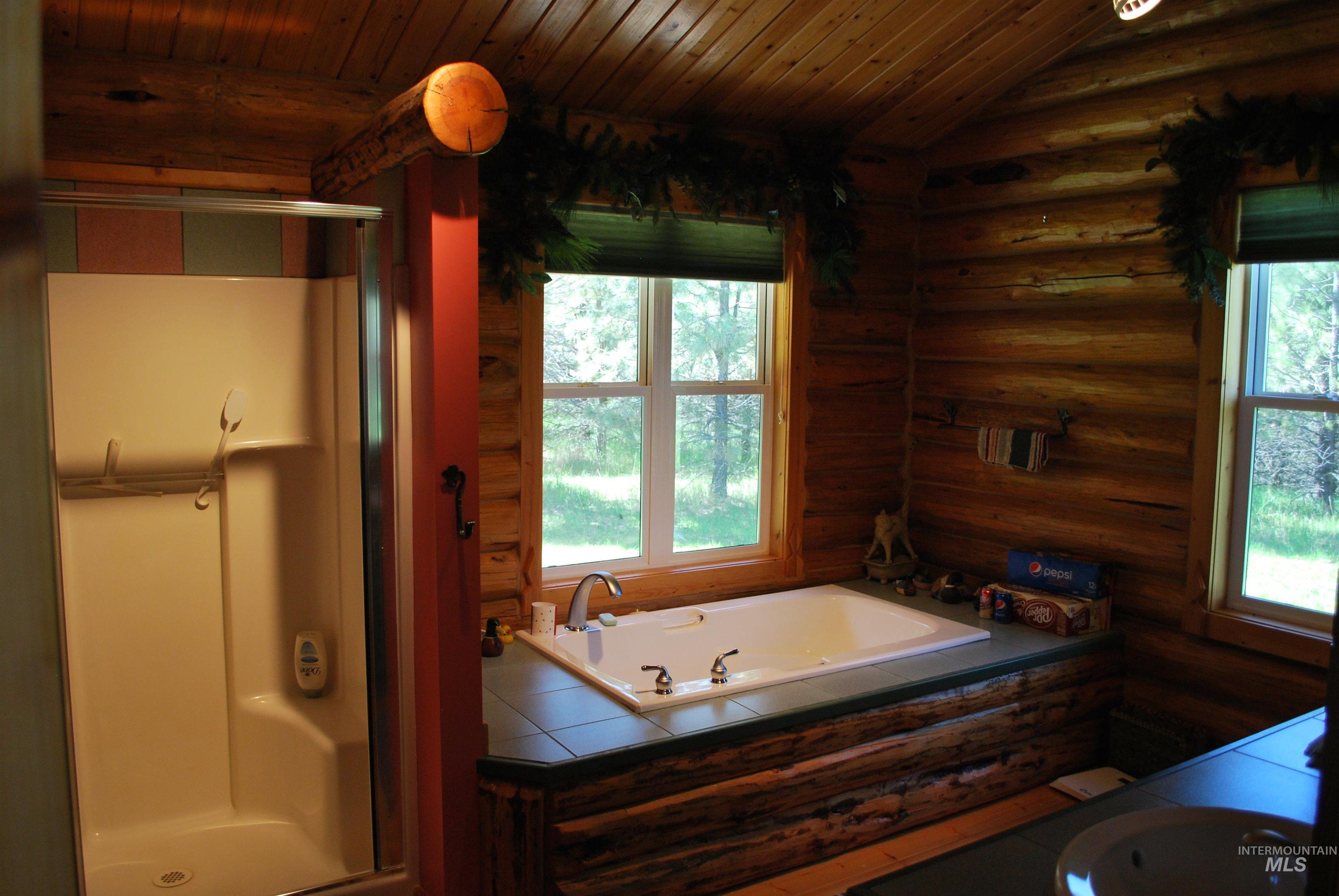 4975 Middle Road, Lenore, Idaho 83541, 1 Bedroom, 1.5 Bathrooms, Residential For Sale, Price $1,950,000, 98946171