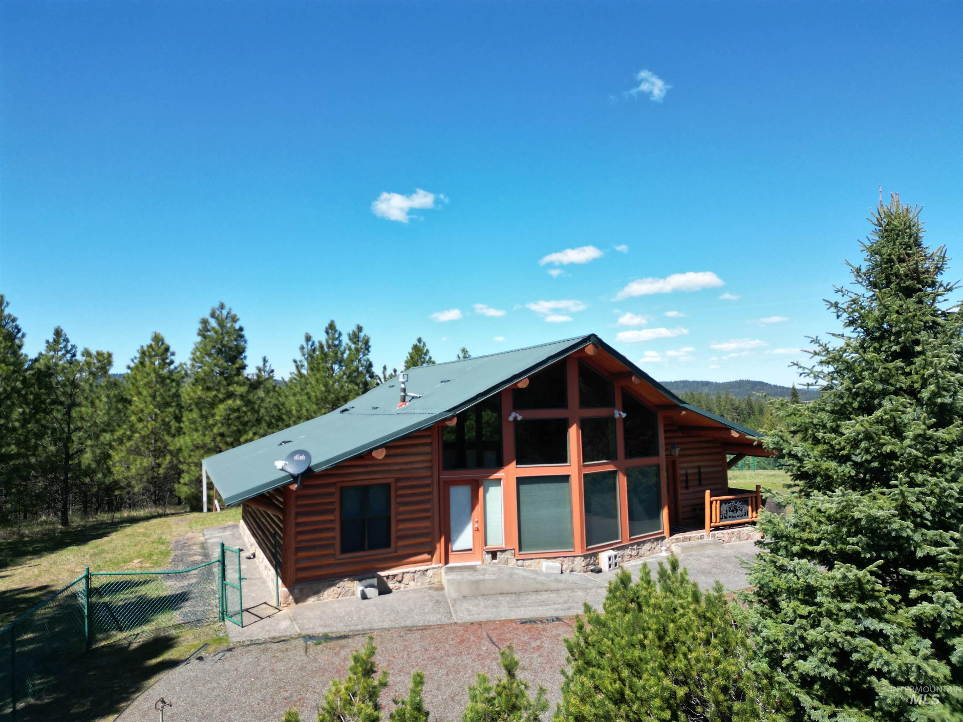4975 Middle Road, Lenore, Idaho 83541, 1 Bedroom, 1.5 Bathrooms, Residential For Sale, Price $1,950,000, 98946171