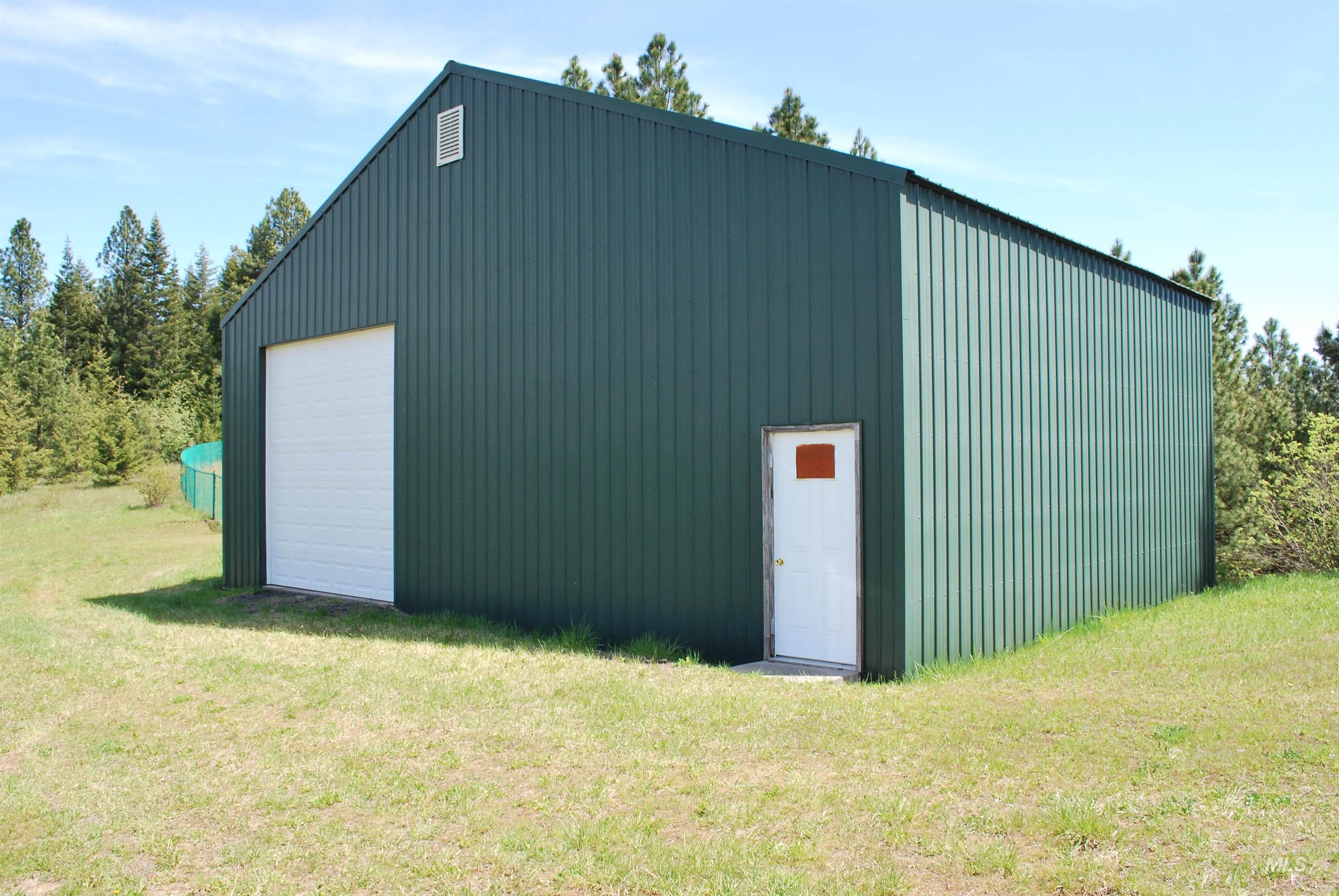 4975 Middle Road, Lenore, Idaho 83541, 1 Bedroom, 1.5 Bathrooms, Residential For Sale, Price $1,950,000, 98946171
