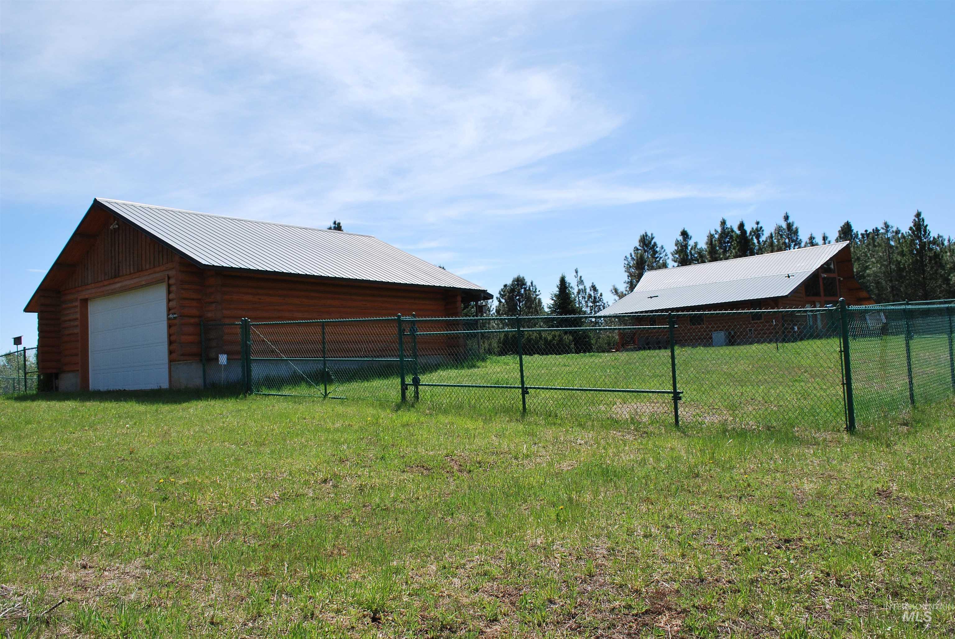 4975 Middle Road, Lenore, Idaho 83541, 1 Bedroom, 1.5 Bathrooms, Residential For Sale, Price $1,950,000, 98946171