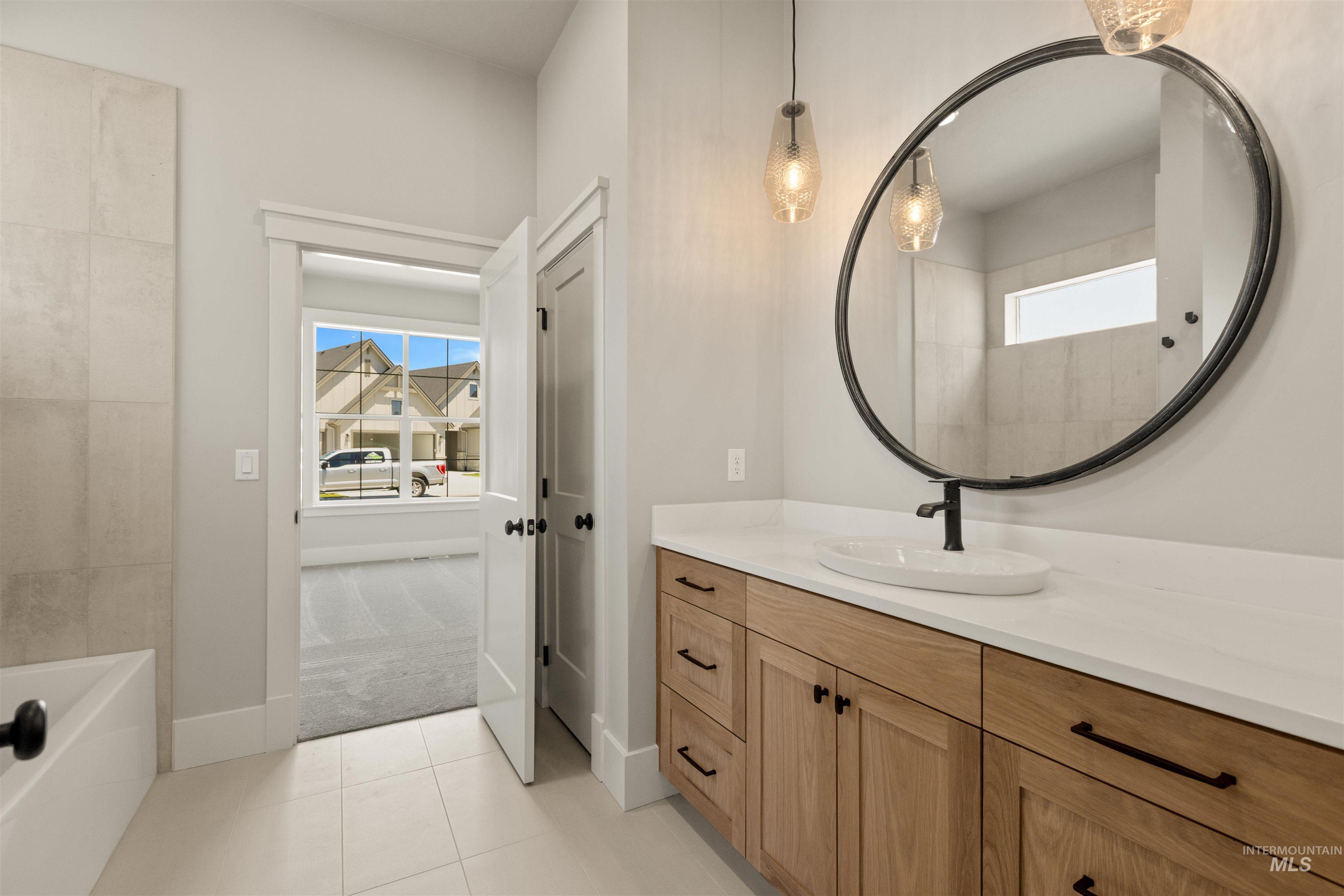 4219 W Thornapple Dr, Meridian, Idaho 83646, 4 Bedrooms, 3.5 Bathrooms, Residential For Sale, Price $879,777, 98946180