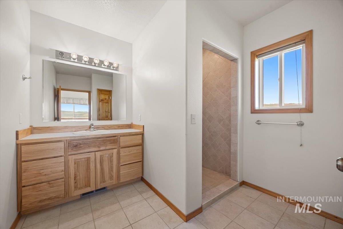 1719 Monroe Creek Road, Weiser, Idaho 83672, 4 Bedrooms, 2.5 Bathrooms, Residential For Sale, Price $1,290,000, 98946198