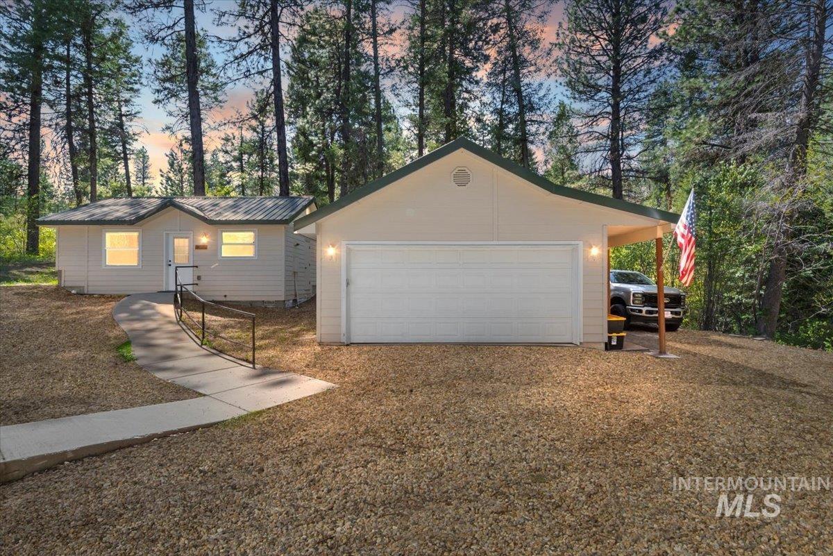 104 Sky Ridge Dr, Garden Valley, Idaho 83622, 3 Bedrooms, 2 Bathrooms, Residential For Sale, Price $499,900, 98946209