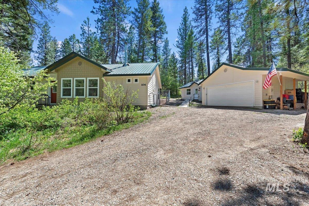 104 Sky Ridge Dr, Garden Valley, Idaho 83622, 3 Bedrooms, 2 Bathrooms, Residential For Sale, Price $499,900, 98946209