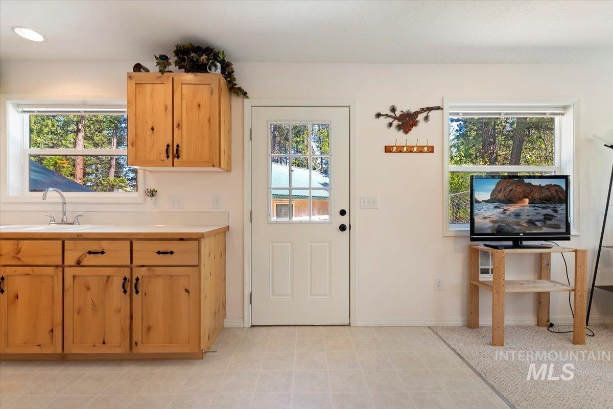 104 Sky Ridge Dr, Garden Valley, Idaho 83622, 3 Bedrooms, 2 Bathrooms, Residential For Sale, Price $499,900, 98946209