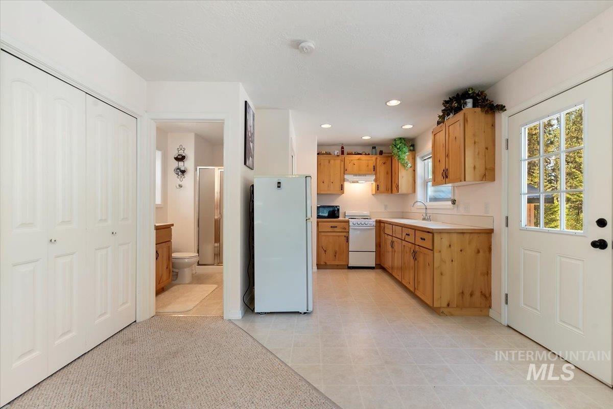 104 Sky Ridge Dr, Garden Valley, Idaho 83622, 3 Bedrooms, 2 Bathrooms, Residential For Sale, Price $499,900, 98946209