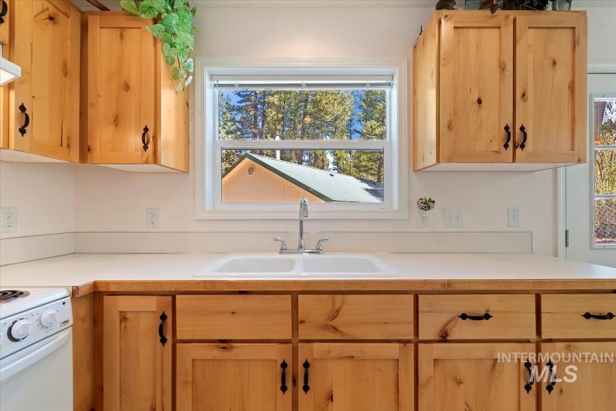 104 Sky Ridge Dr, Garden Valley, Idaho 83622, 3 Bedrooms, 2 Bathrooms, Residential For Sale, Price $499,900, 98946209