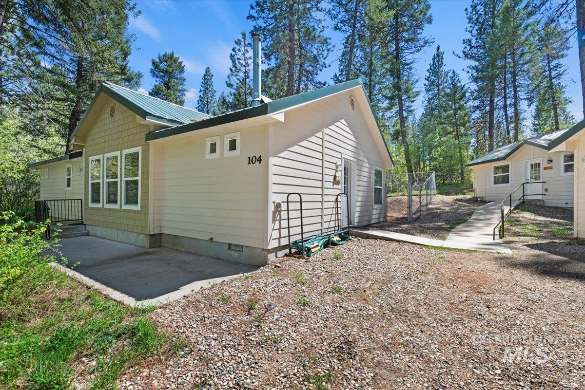 104 Sky Ridge Dr, Garden Valley, Idaho 83622, 3 Bedrooms, 2 Bathrooms, Residential For Sale, Price $499,900, 98946209