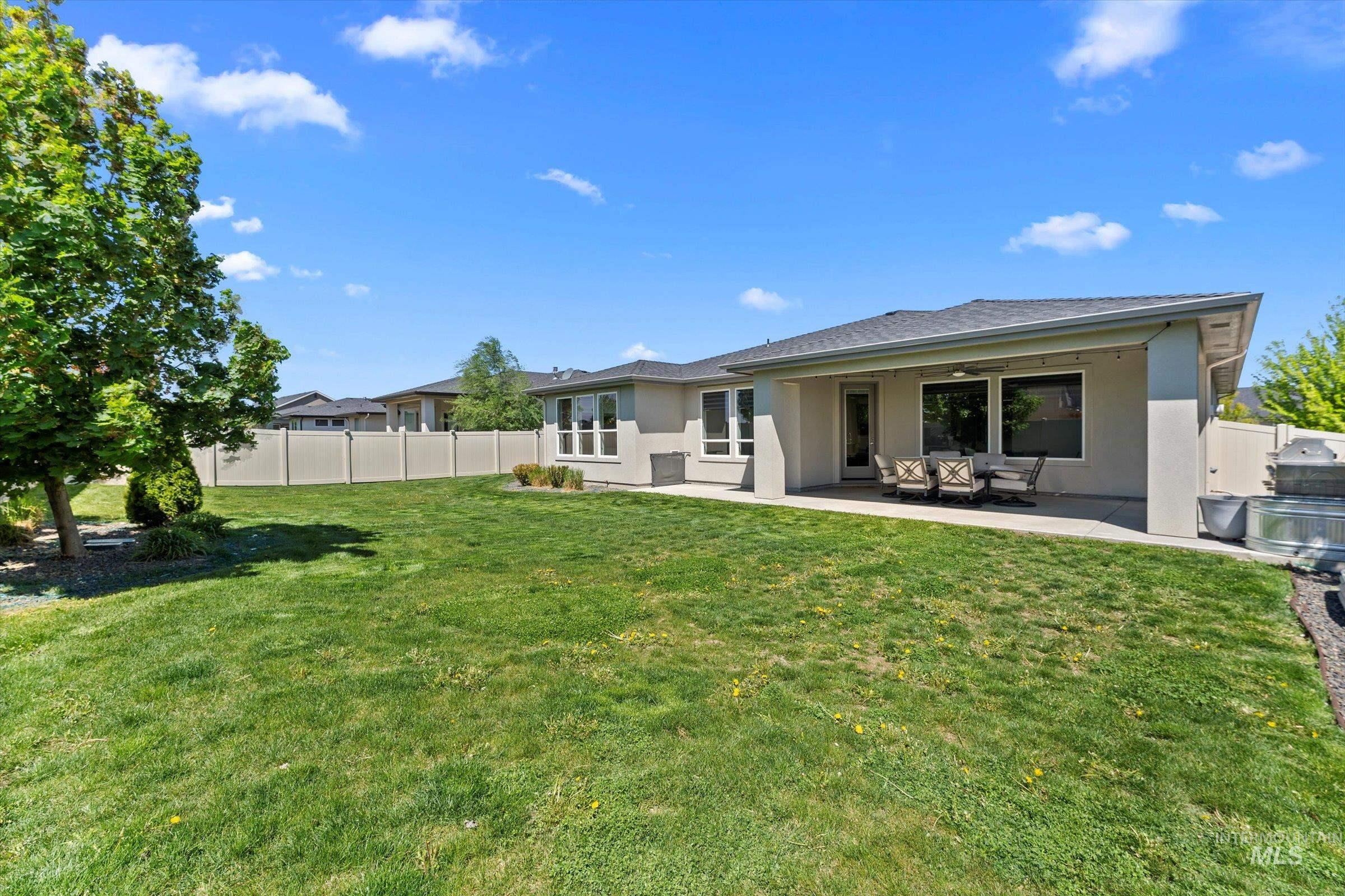 495 W Oak Springs Dr, Meridian, Idaho 83642, 3 Bedrooms, 2 Bathrooms, Residential For Sale, Price $729,000, 98946214