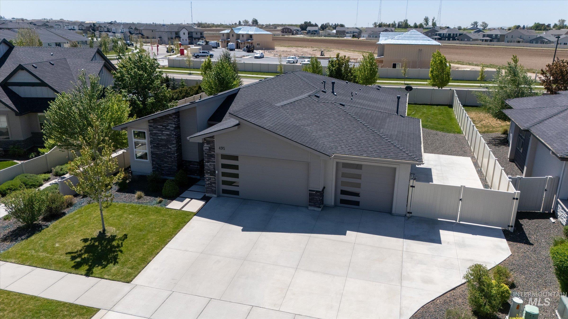 495 W Oak Springs Dr, Meridian, Idaho 83642, 3 Bedrooms, 2 Bathrooms, Residential For Sale, Price $729,000, 98946214