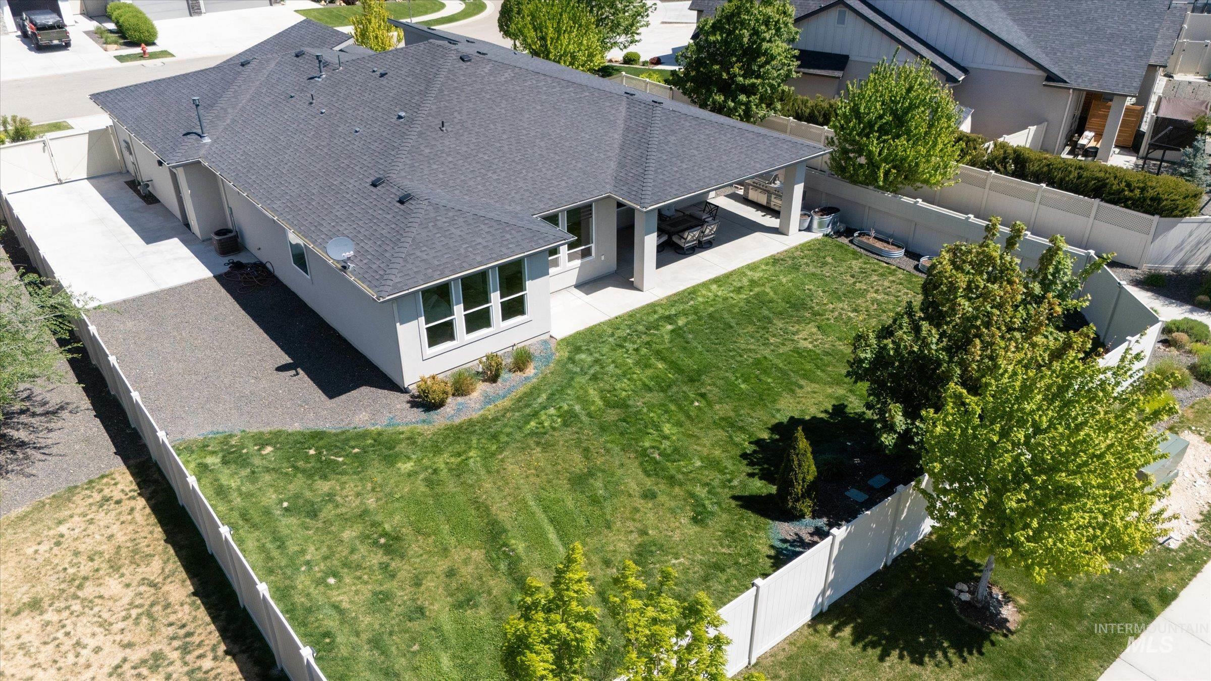 495 W Oak Springs Dr, Meridian, Idaho 83642, 3 Bedrooms, 2 Bathrooms, Residential For Sale, Price $729,000, 98946214