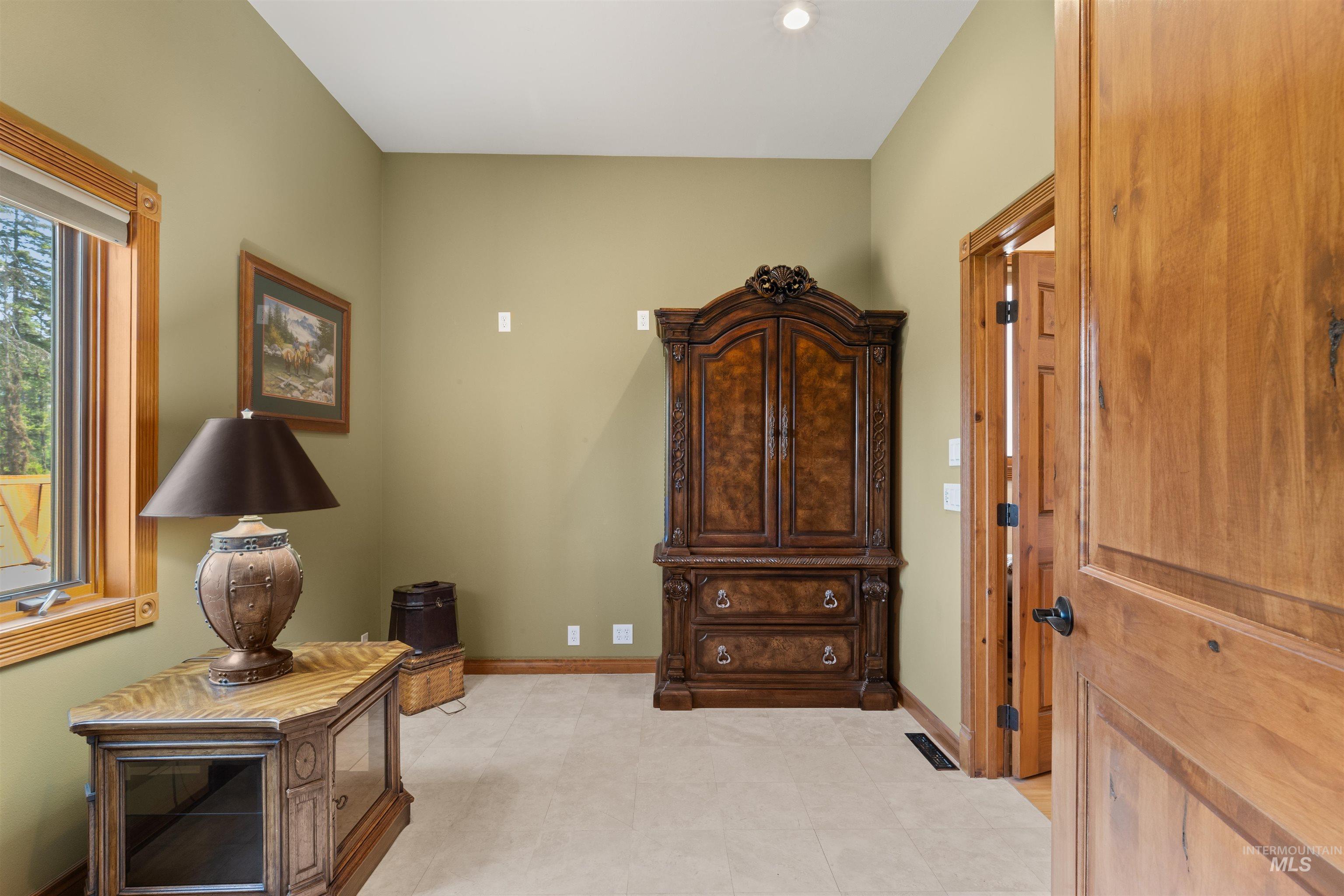 3688 Canyon Creek Road, Orofino, Idaho 83544, 4 Bedrooms, 4.5 Bathrooms, Residential For Sale, Price $2,475,000, 98946225