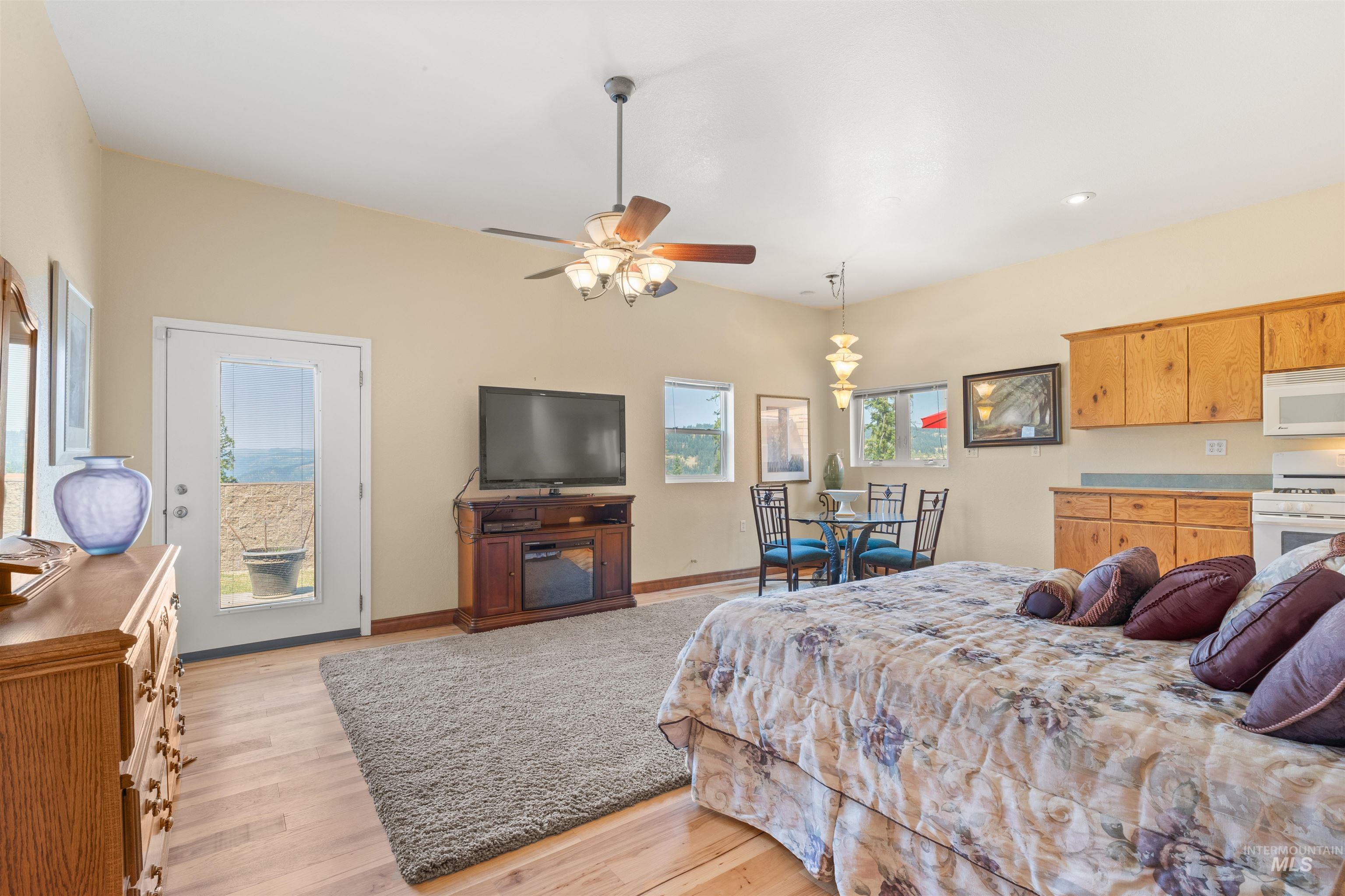 3688 Canyon Creek Road, Orofino, Idaho 83544, 4 Bedrooms, 4.5 Bathrooms, Residential For Sale, Price $2,475,000, 98946225