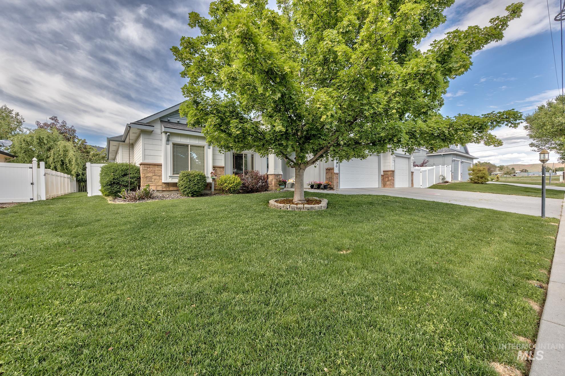 420 W Indianhead Rd, Weiser, Idaho 83672, 3 Bedrooms, 2 Bathrooms, Residential For Sale, Price $565,000, 98946229