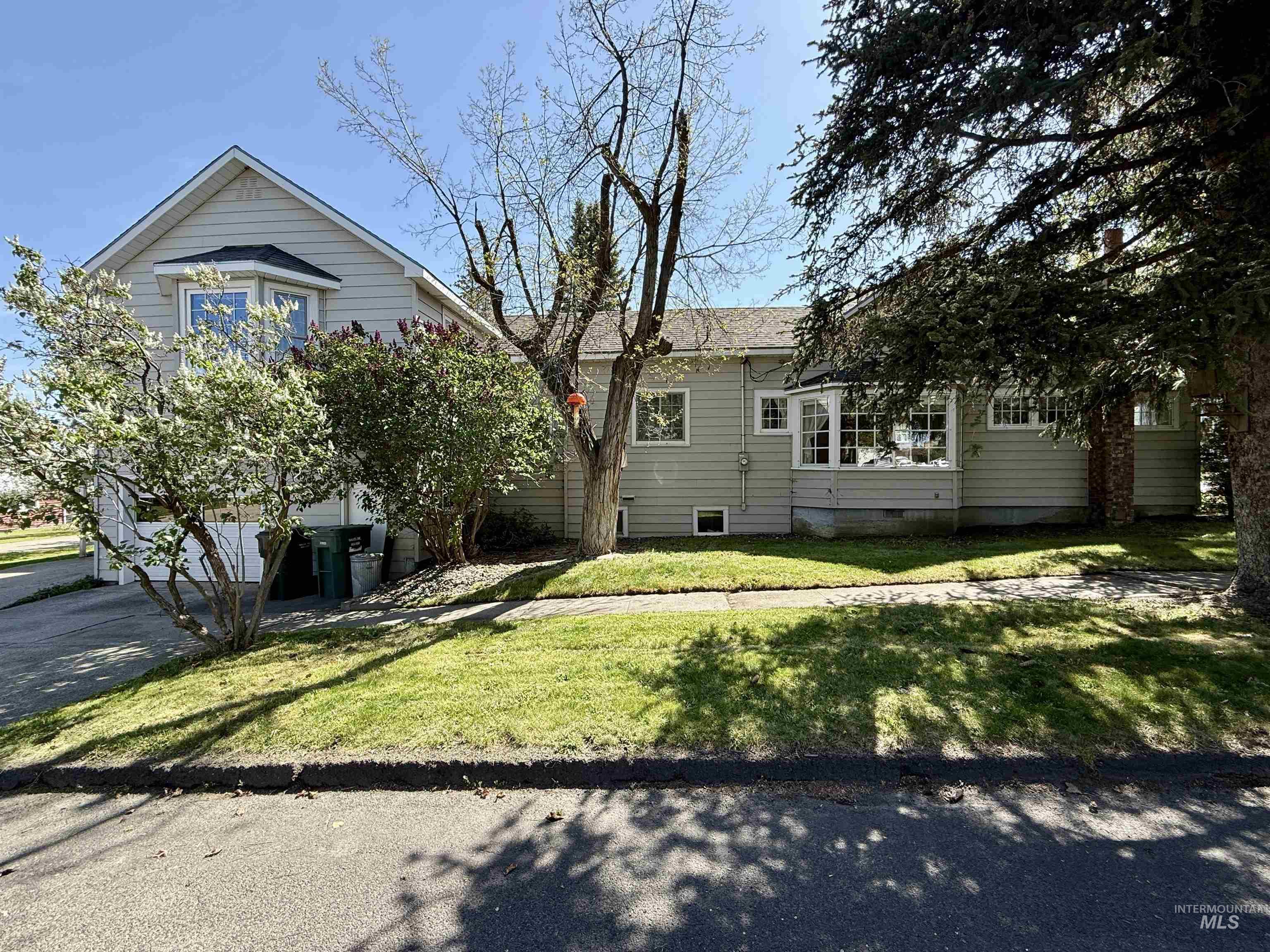 525 Elk Street, Grangeville, Idaho 83530, 3 Bedrooms, 2 Bathrooms, Residential For Sale, Price $270,000, 98946237