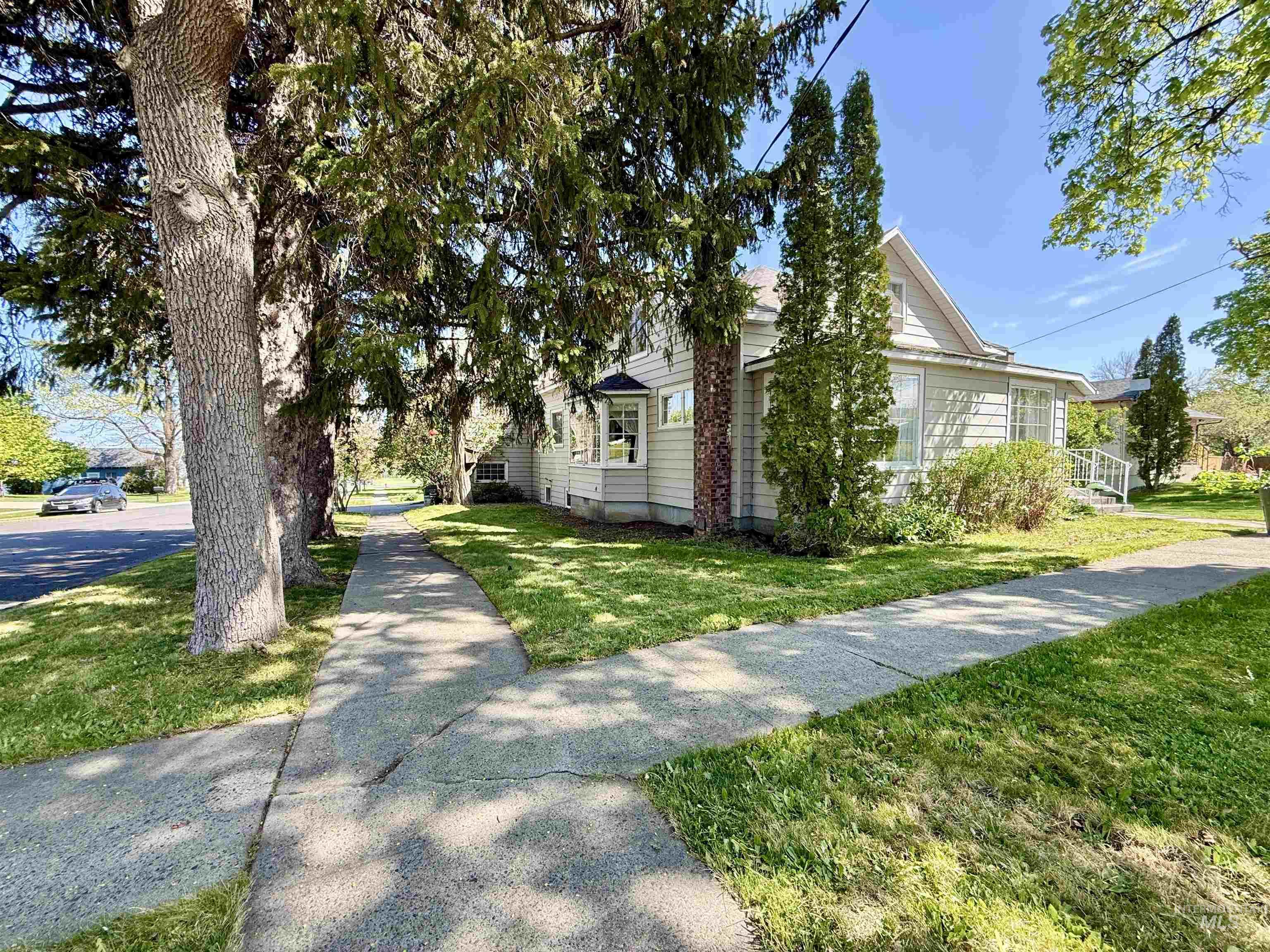 525 Elk Street, Grangeville, Idaho 83530, 3 Bedrooms, 2 Bathrooms, Residential For Sale, Price $270,000, 98946237