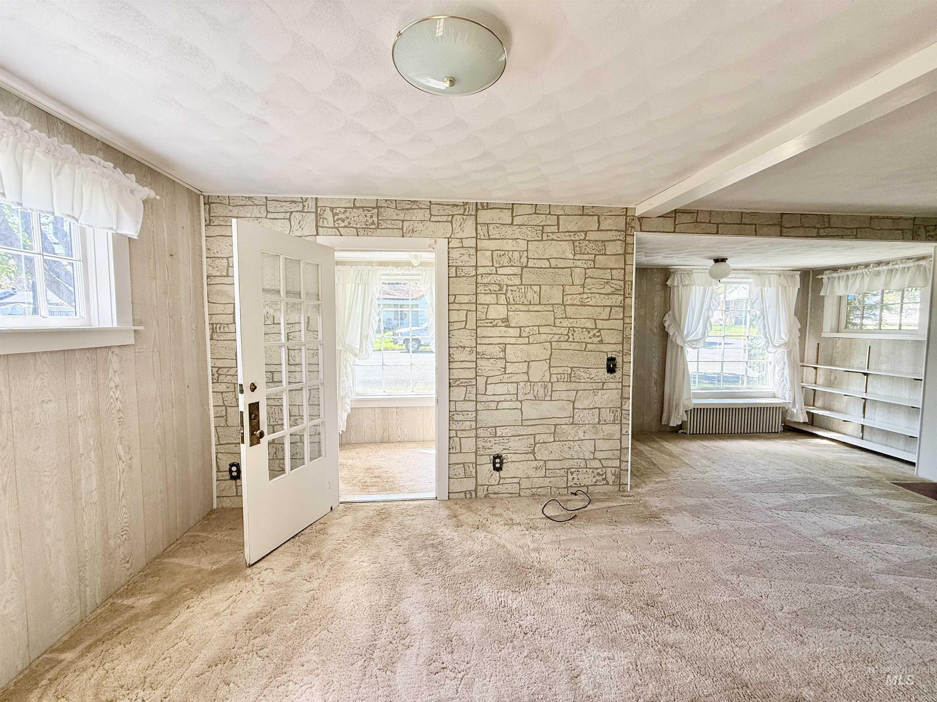 525 Elk Street, Grangeville, Idaho 83530, 3 Bedrooms, 2 Bathrooms, Residential For Sale, Price $270,000, 98946237