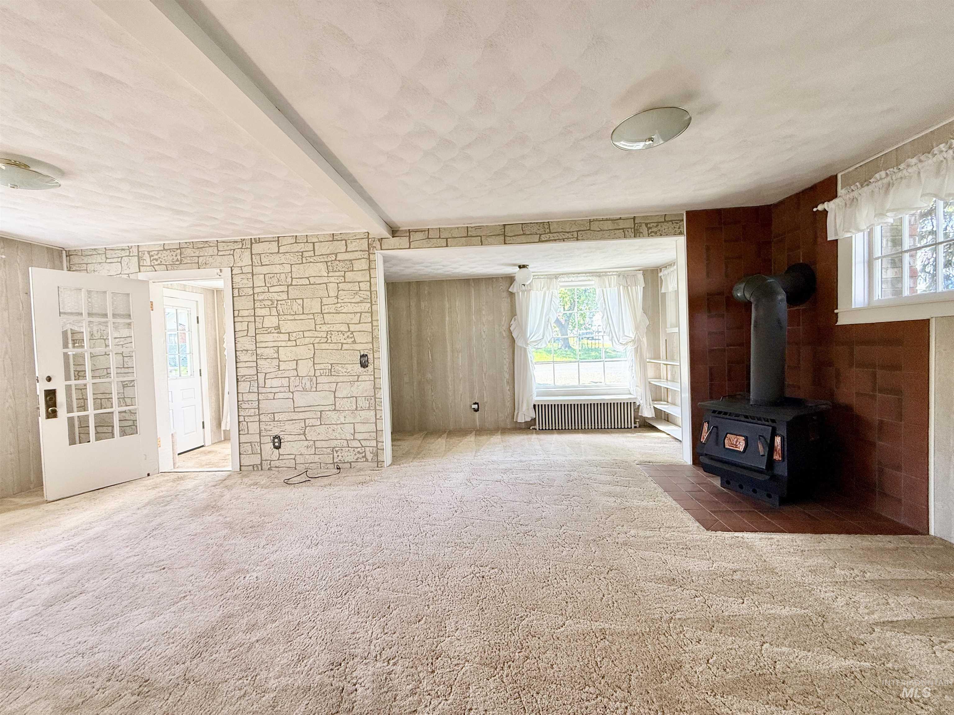 525 Elk Street, Grangeville, Idaho 83530, 3 Bedrooms, 2 Bathrooms, Residential For Sale, Price $270,000, 98946237