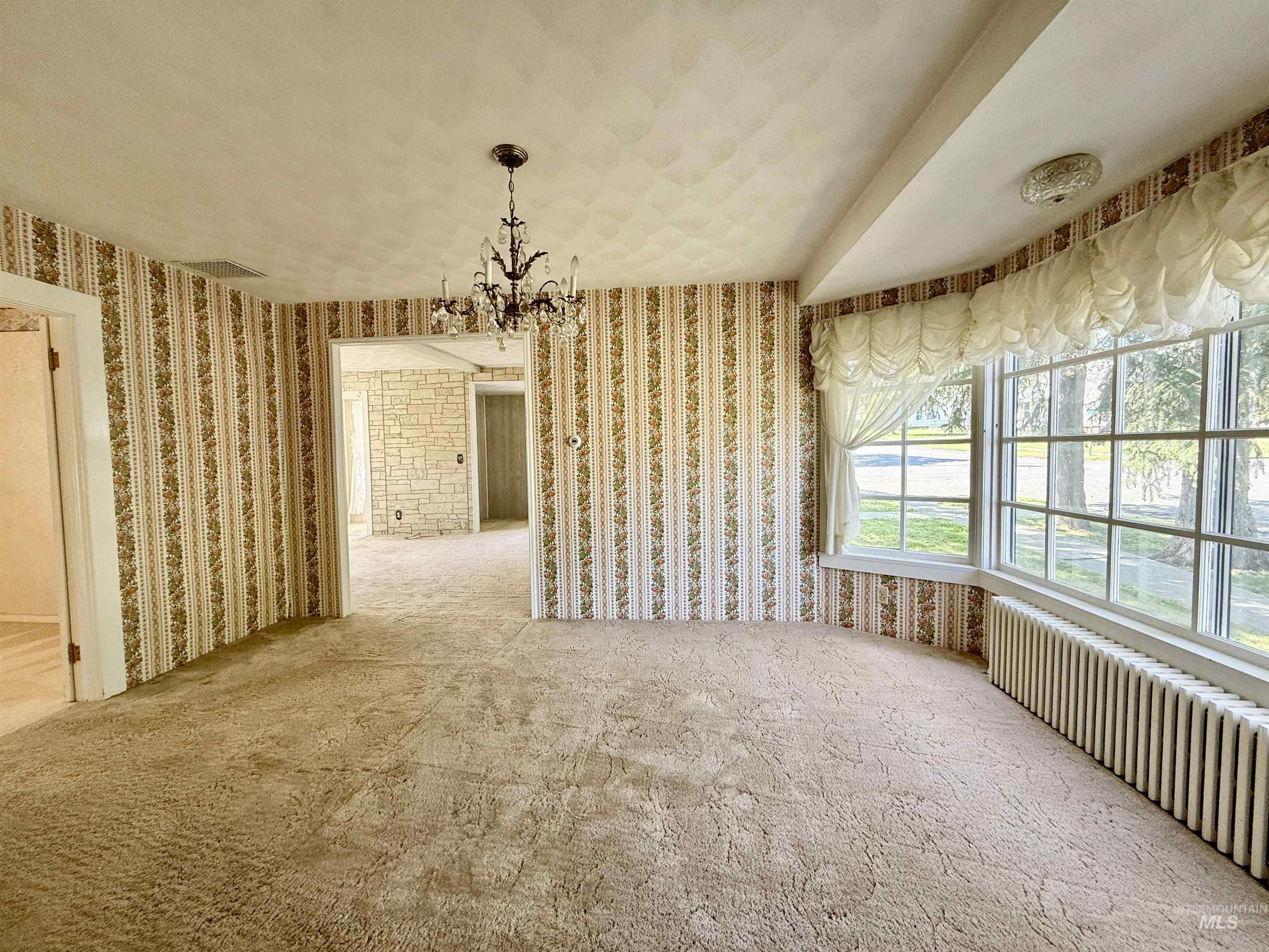 525 Elk Street, Grangeville, Idaho 83530, 3 Bedrooms, 2 Bathrooms, Residential For Sale, Price $270,000, 98946237