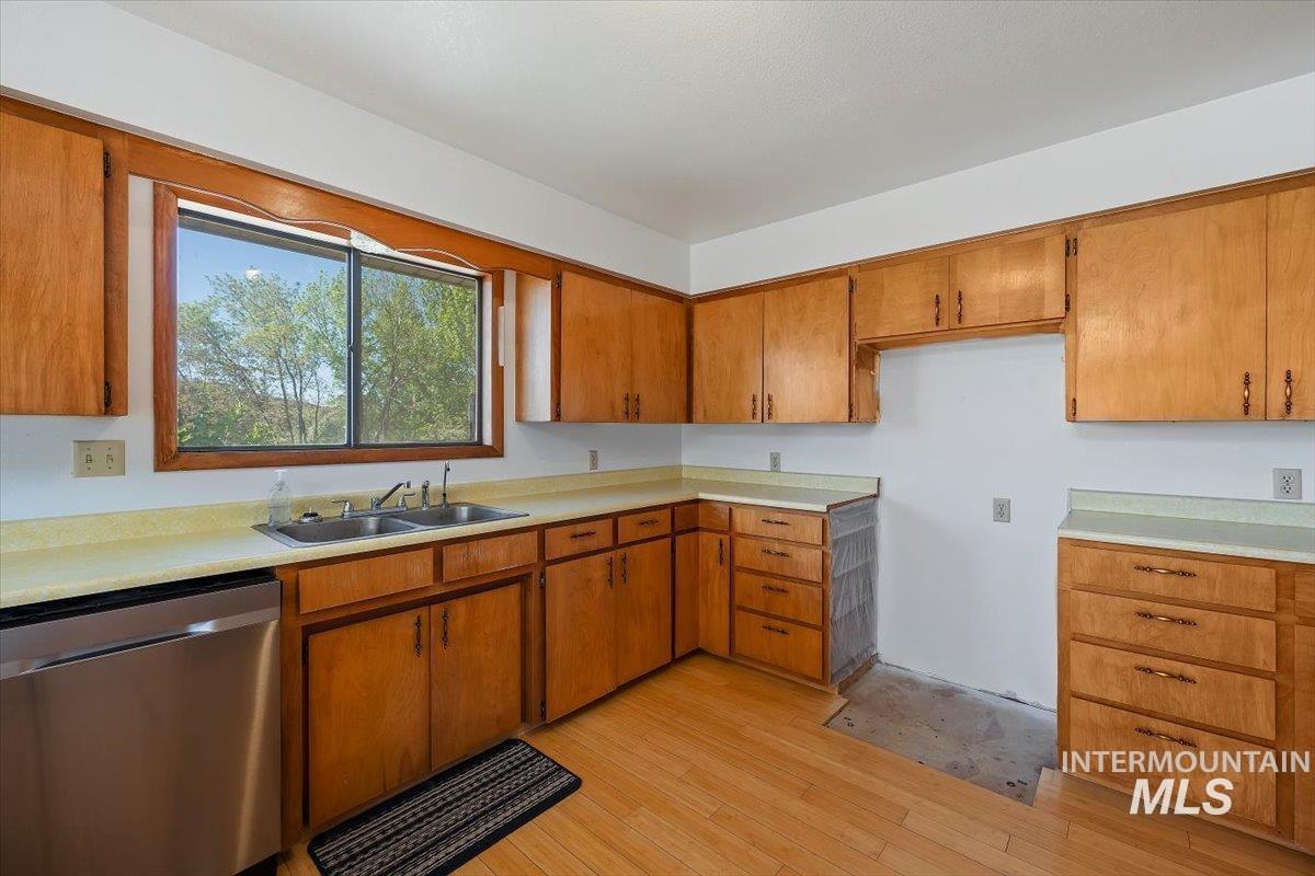 1211 E 4338 North, Buhl, Idaho 83316, 4 Bedrooms, 2.5 Bathrooms, Residential For Sale, Price $459,900, 98946263