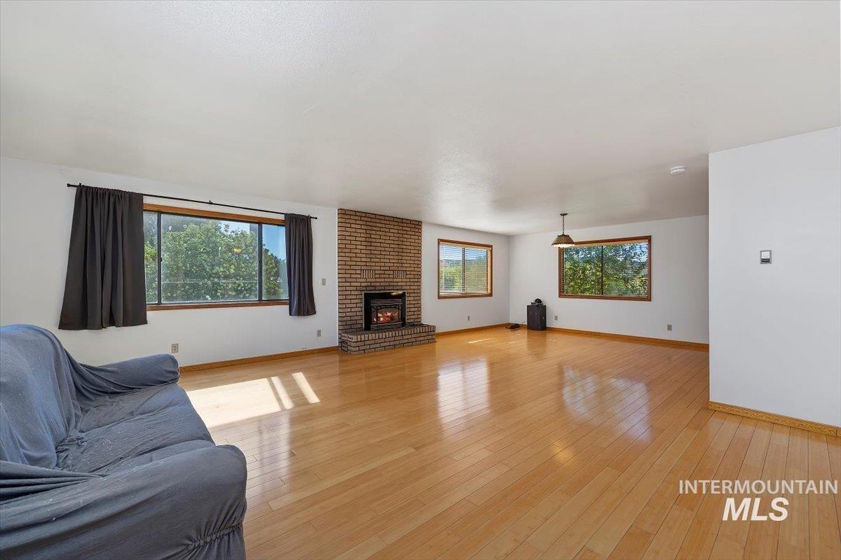 1211 E 4338 North, Buhl, Idaho 83316, 4 Bedrooms, 2.5 Bathrooms, Residential For Sale, Price $459,900, 98946263