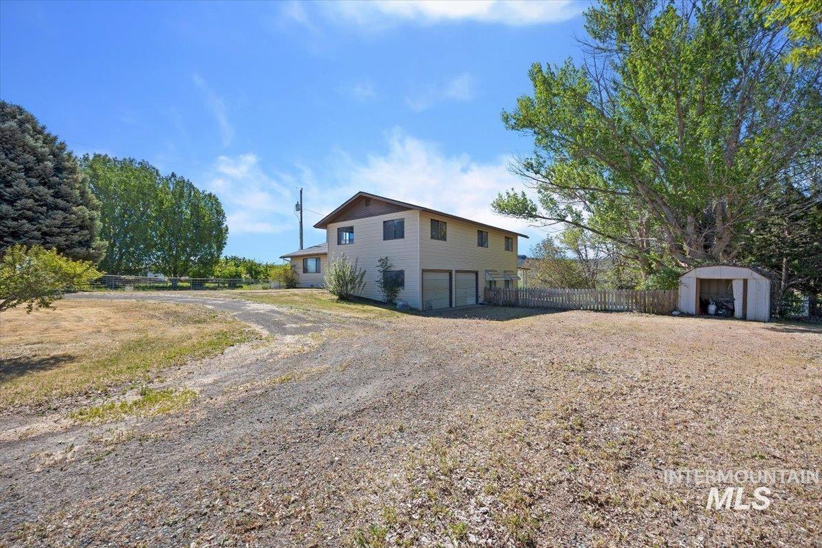 1211 E 4338 North, Buhl, Idaho 83316, 4 Bedrooms, 2.5 Bathrooms, Residential For Sale, Price $459,900, 98946263