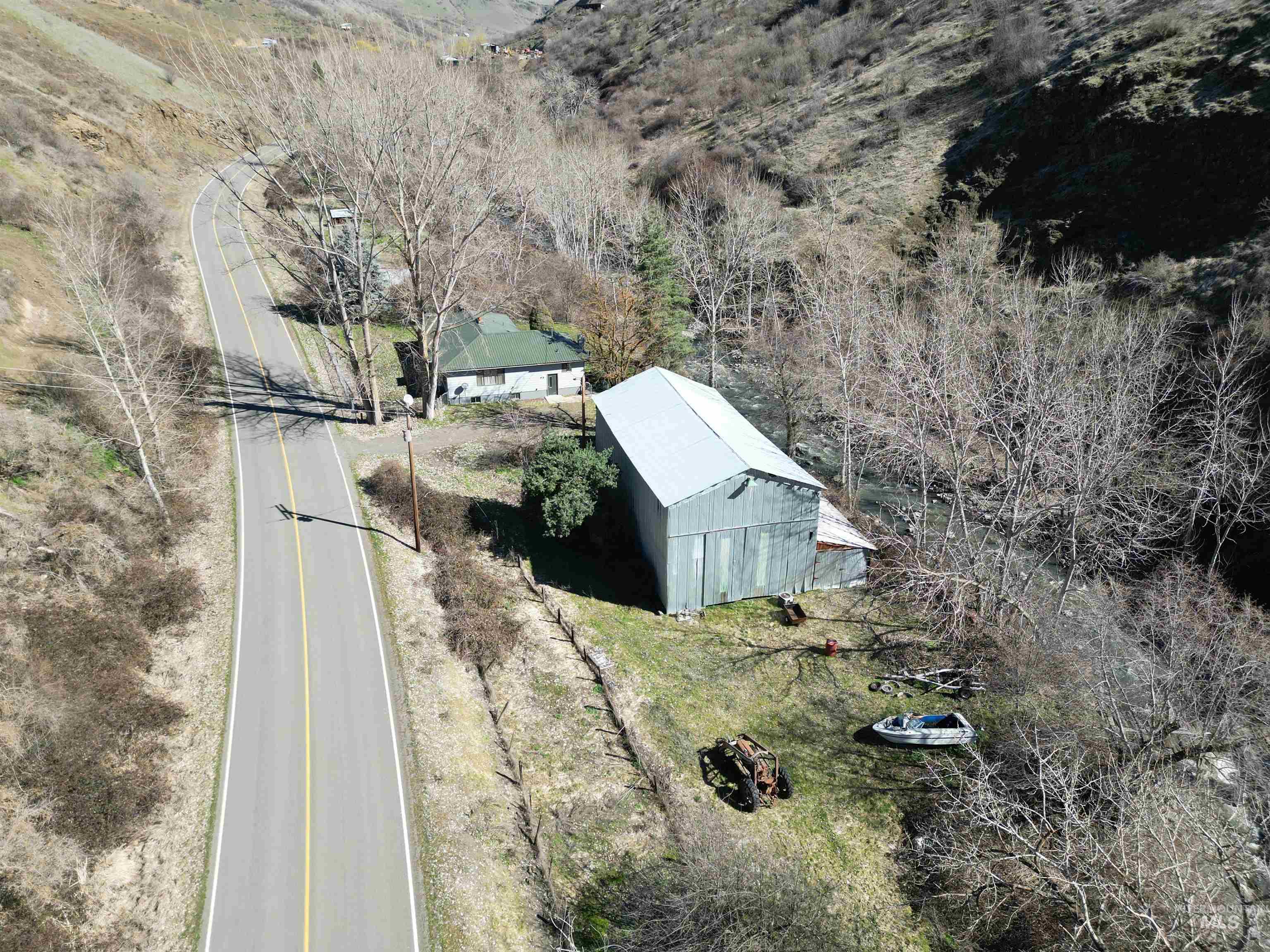 475 Graves Creek Rd, CottonWood, Idaho 83522, 3 Bedrooms, 2.5 Bathrooms, Residential For Sale, Price $385,000, 98946267