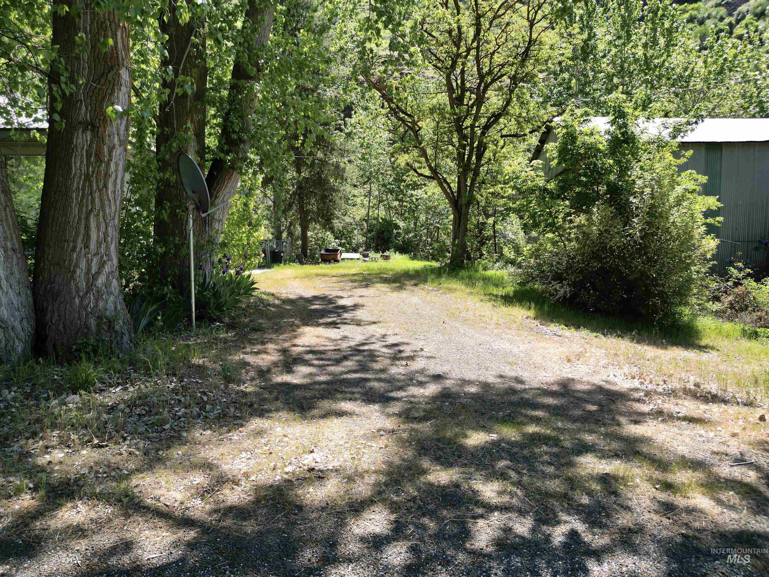 475 Graves Creek Rd, CottonWood, Idaho 83522, 3 Bedrooms, 2.5 Bathrooms, Residential For Sale, Price $385,000, 98946267