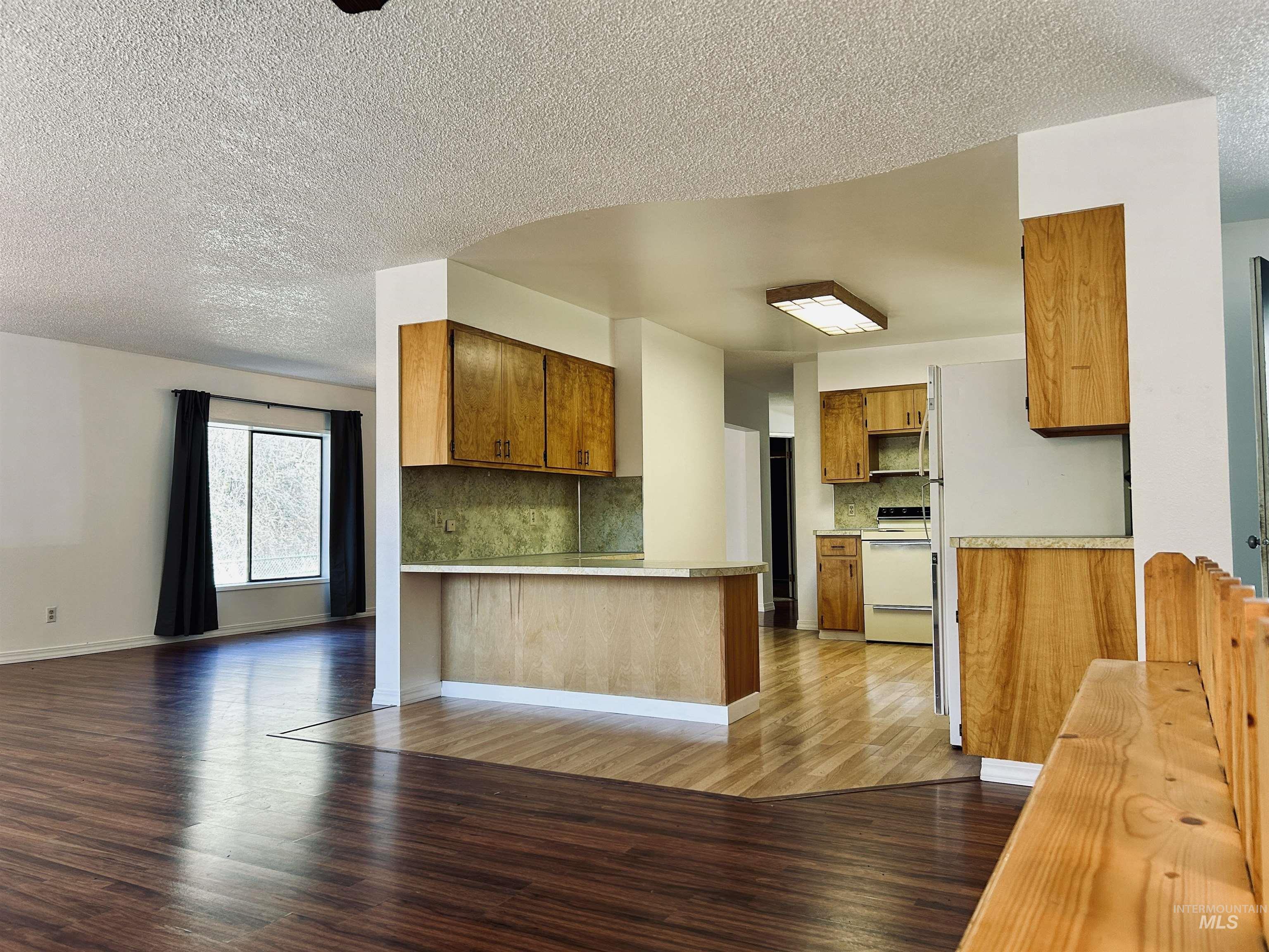 475 Graves Creek Rd, CottonWood, Idaho 83522, 3 Bedrooms, 2.5 Bathrooms, Residential For Sale, Price $385,000, 98946267