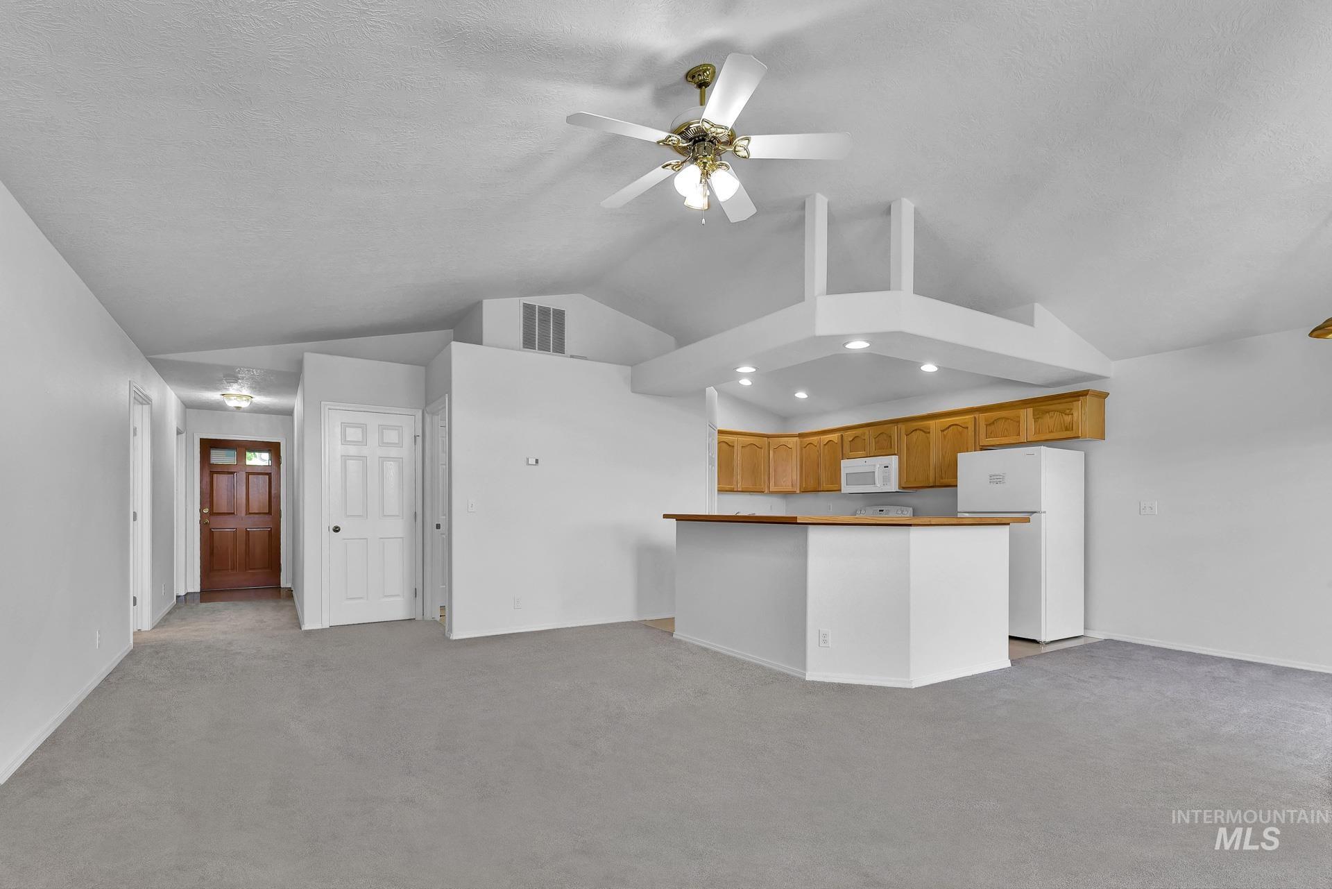 227 E Spinosa Dr, Meridian, Idaho 83646-3345, 2 Bedrooms, 2 Bathrooms, Residential For Sale, Price $394,500, 98946292
