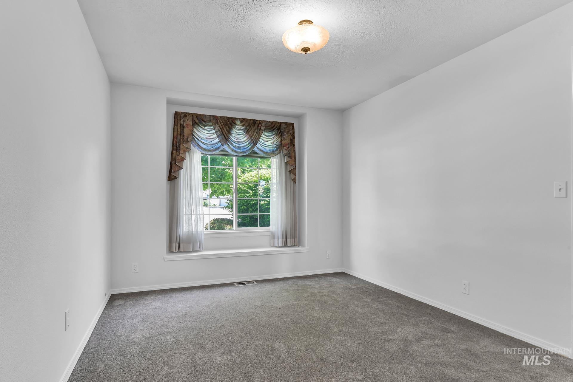 227 E Spinosa Dr, Meridian, Idaho 83646-3345, 2 Bedrooms, 2 Bathrooms, Residential For Sale, Price $394,500, 98946292