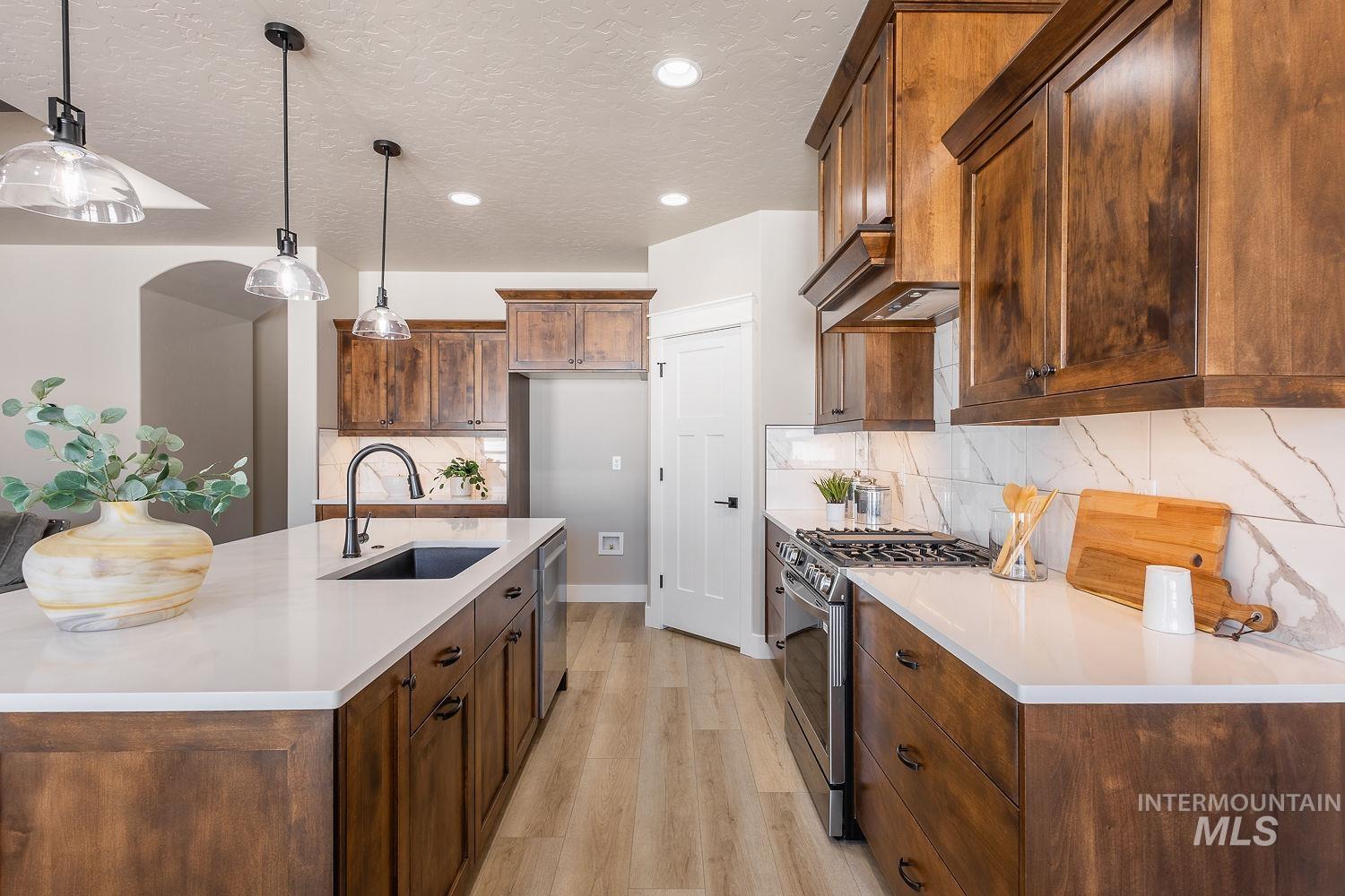1700 Sandbar Rd, Emmett, Idaho 83617, 3 Bedrooms, 2 Bathrooms, Residential For Sale, Price $521,900, 98946301