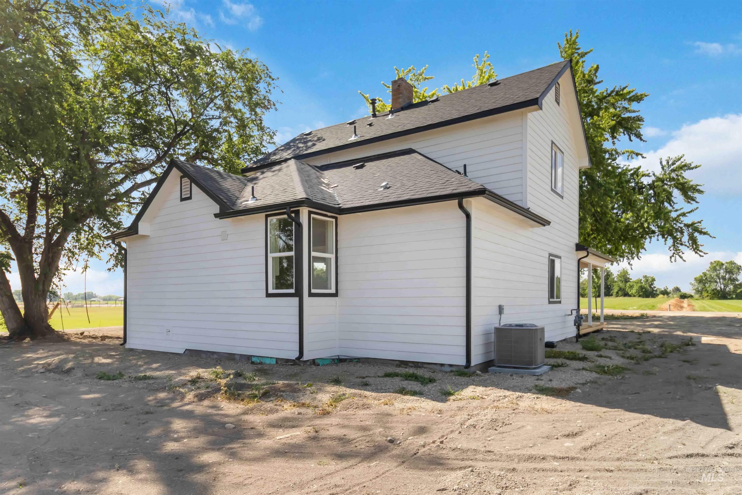 4320 SW 2nd Ave, New Plymouth, Idaho 83655, 4 Bedrooms, 2.5 Bathrooms, Residential For Sale, Price $495,000, 98946310