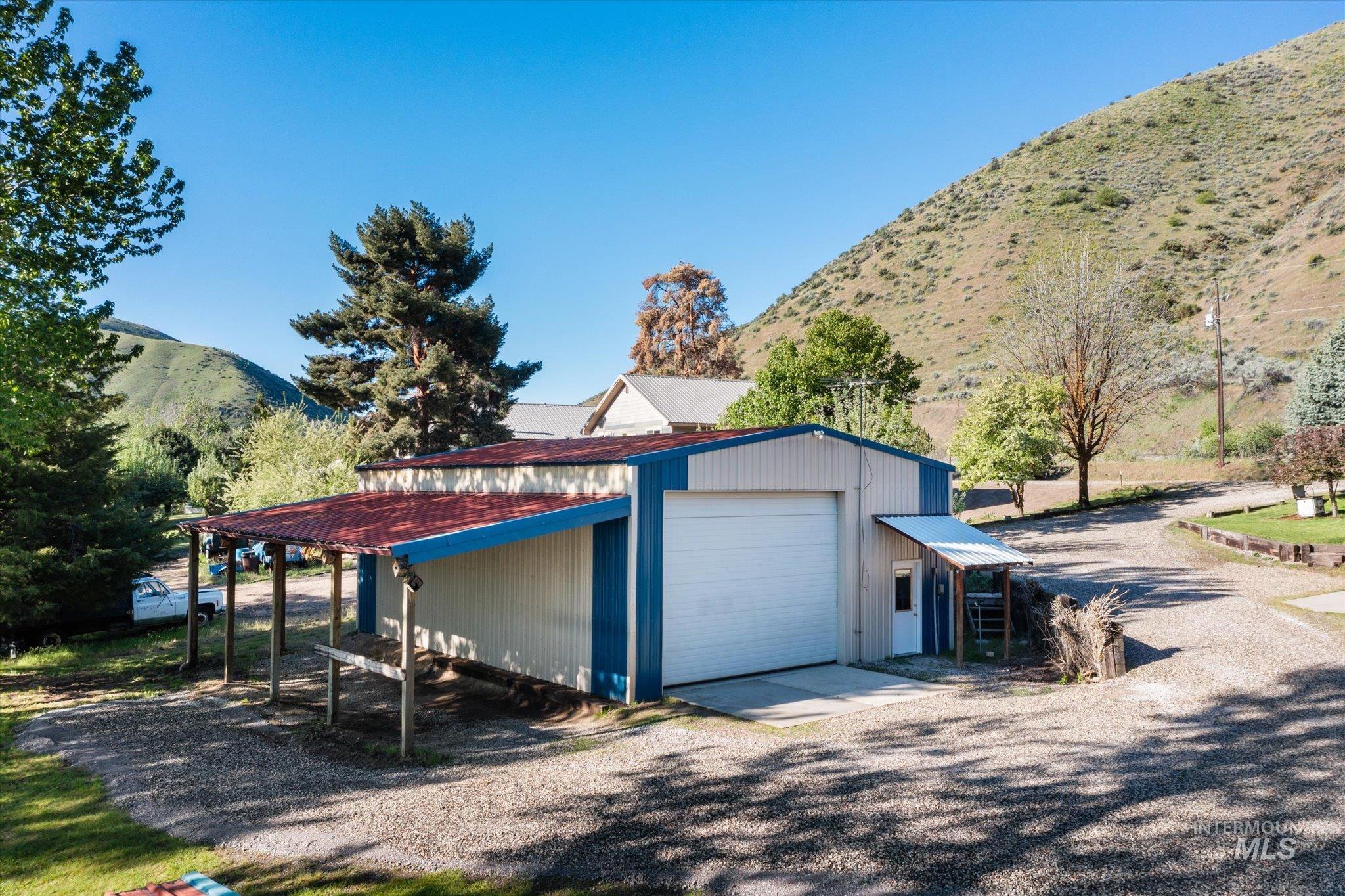 21 Gardena Lane, Horseshoe Bend, Idaho 83629, 3 Bedrooms, 3 Bathrooms, Residential For Sale, Price $865,000, 98946317