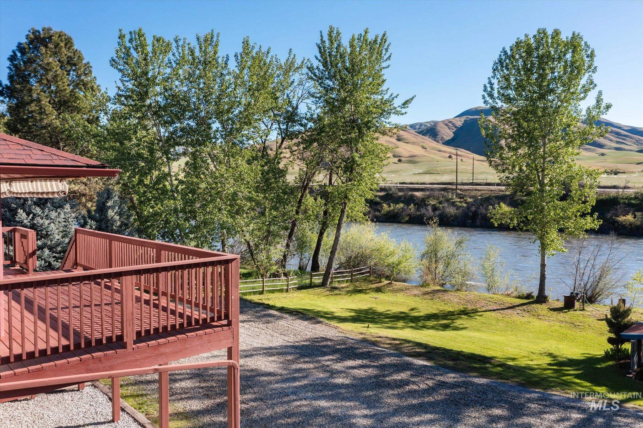 21 Gardena Lane, Horseshoe Bend, Idaho 83629, 3 Bedrooms, 3 Bathrooms, Residential For Sale, Price $865,000, 98946317