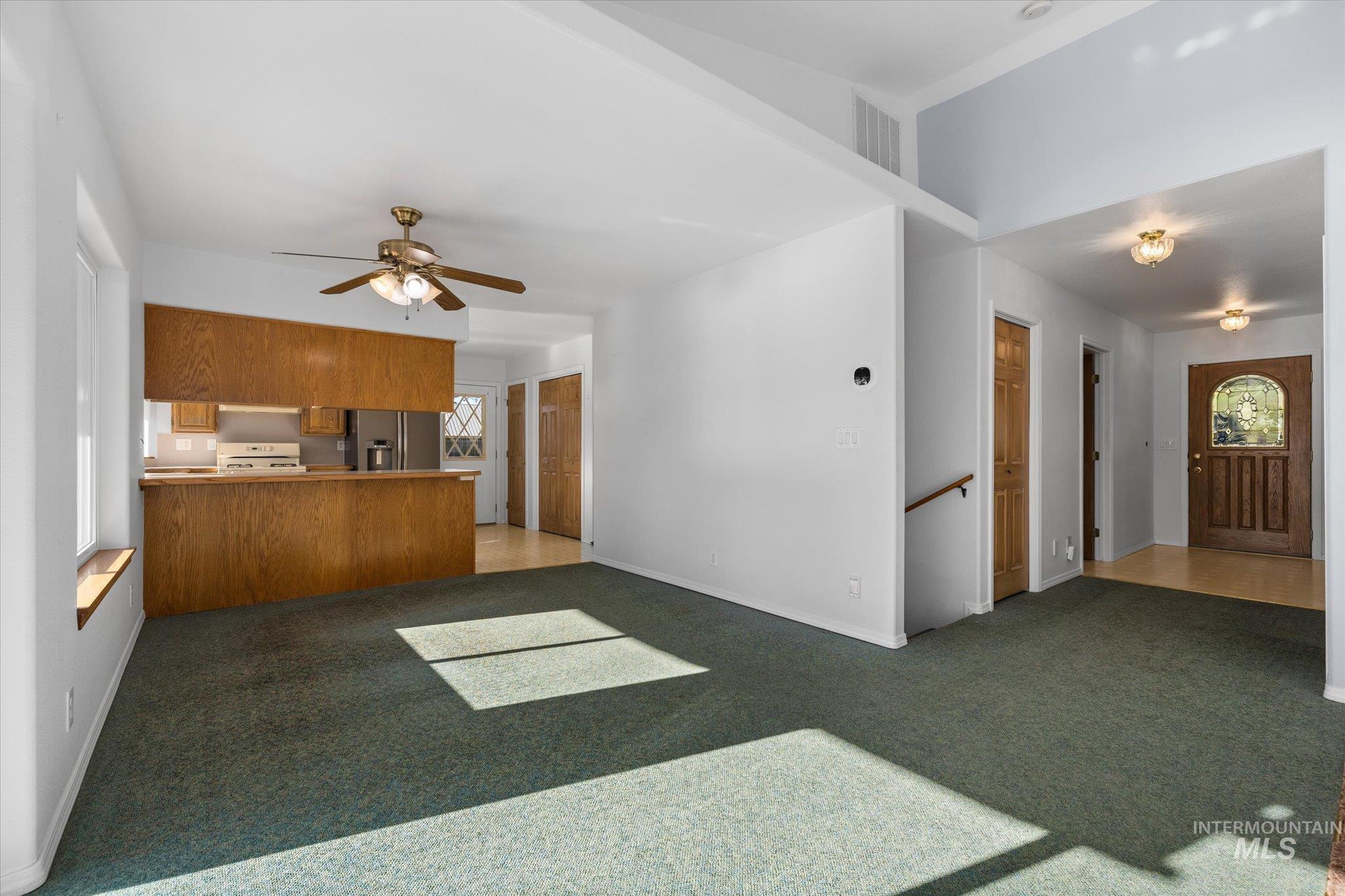 21 Gardena Lane, Horseshoe Bend, Idaho 83629, 3 Bedrooms, 3 Bathrooms, Residential For Sale, Price $865,000, 98946317