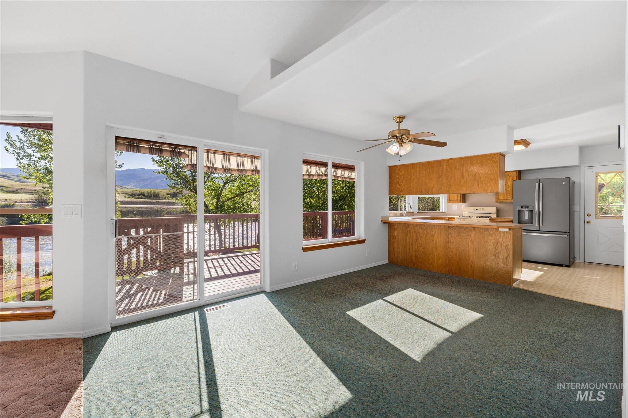 21 Gardena Lane, Horseshoe Bend, Idaho 83629, 3 Bedrooms, 3 Bathrooms, Residential For Sale, Price $865,000, 98946317