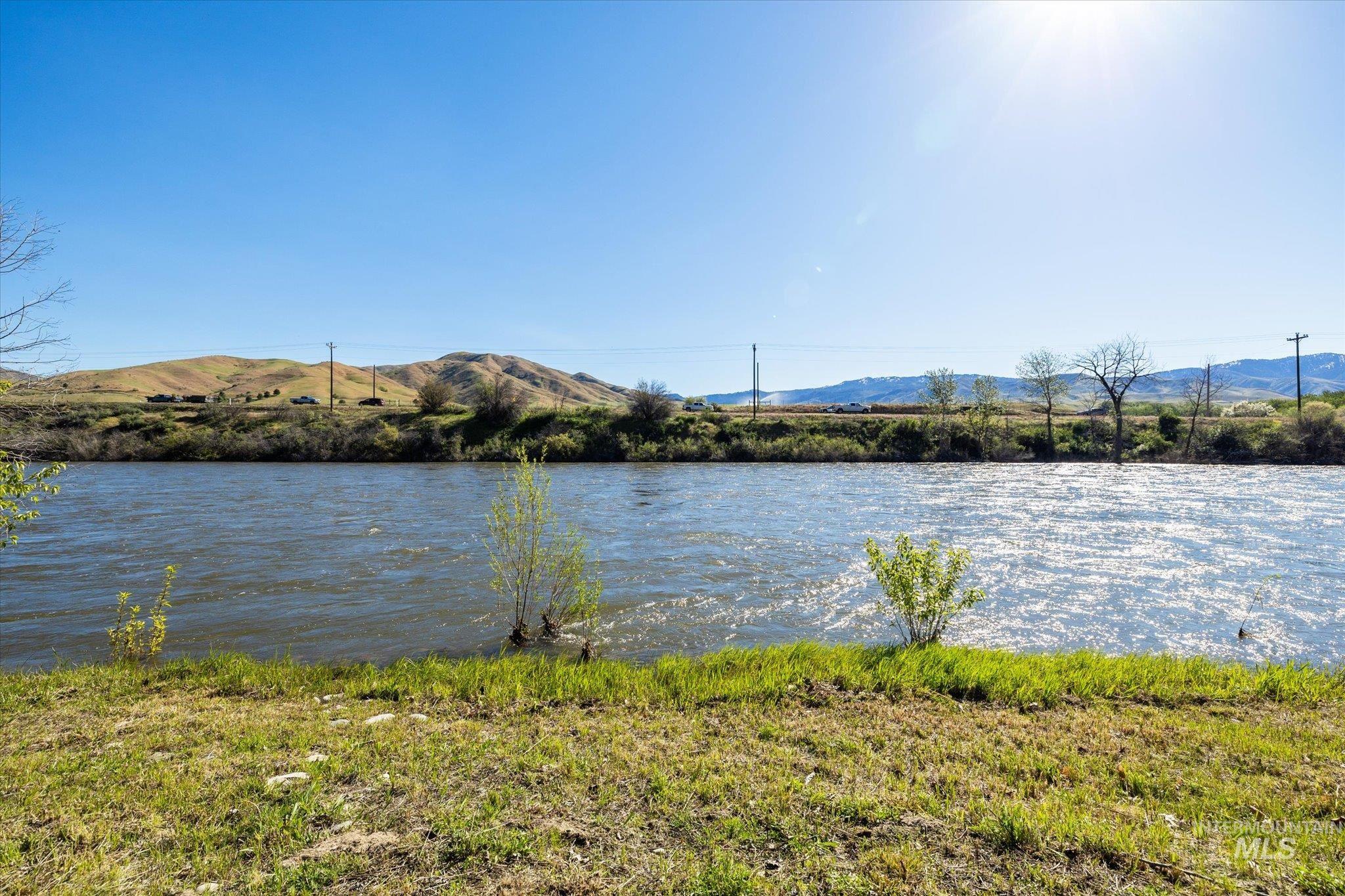 21 Gardena Lane, Horseshoe Bend, Idaho 83629, 3 Bedrooms, 3 Bathrooms, Residential For Sale, Price $865,000, 98946317