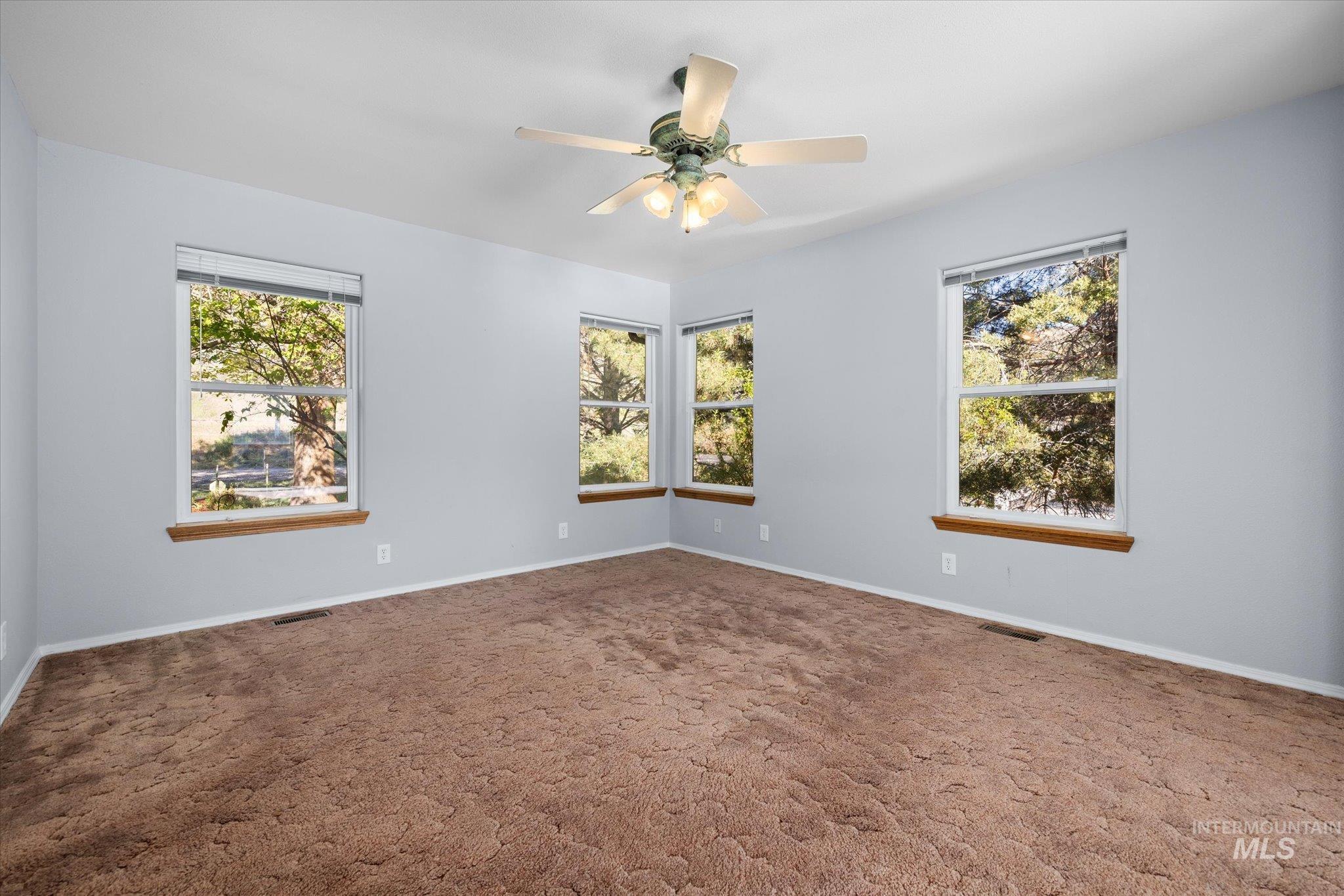 21 Gardena Lane, Horseshoe Bend, Idaho 83629, 3 Bedrooms, 3 Bathrooms, Residential For Sale, Price $865,000, 98946317