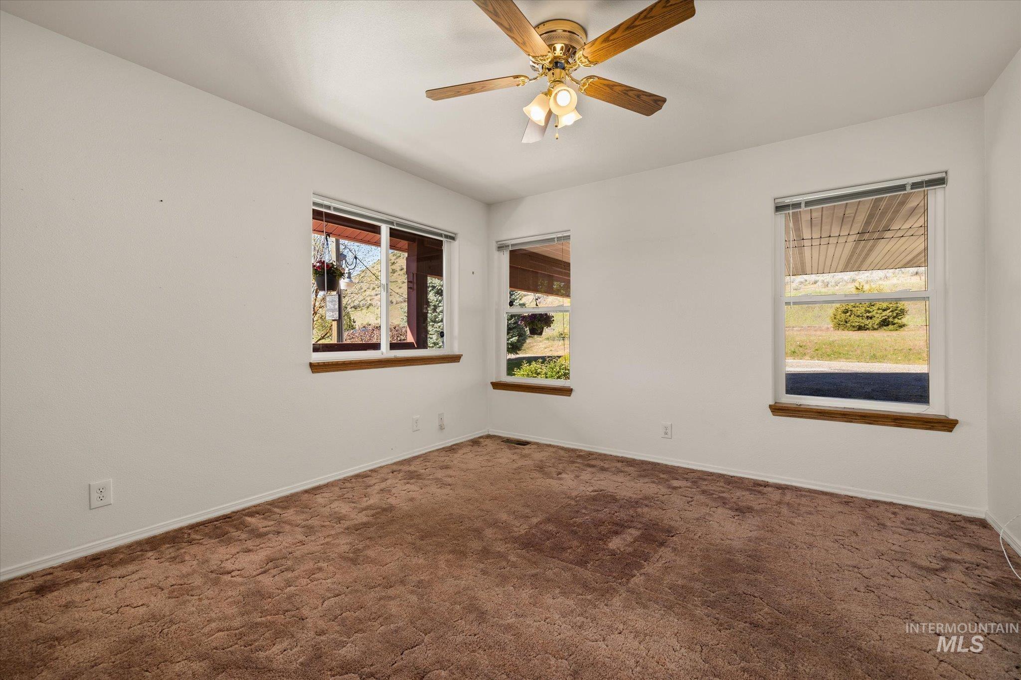21 Gardena Lane, Horseshoe Bend, Idaho 83629, 3 Bedrooms, 3 Bathrooms, Residential For Sale, Price $865,000, 98946317