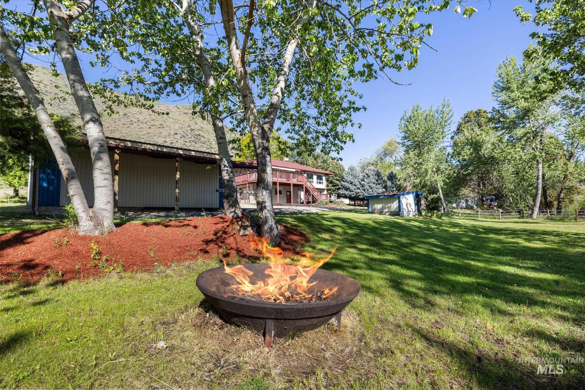 21 Gardena Lane, Horseshoe Bend, Idaho 83629, 3 Bedrooms, 3 Bathrooms, Residential For Sale, Price $865,000, 98946317