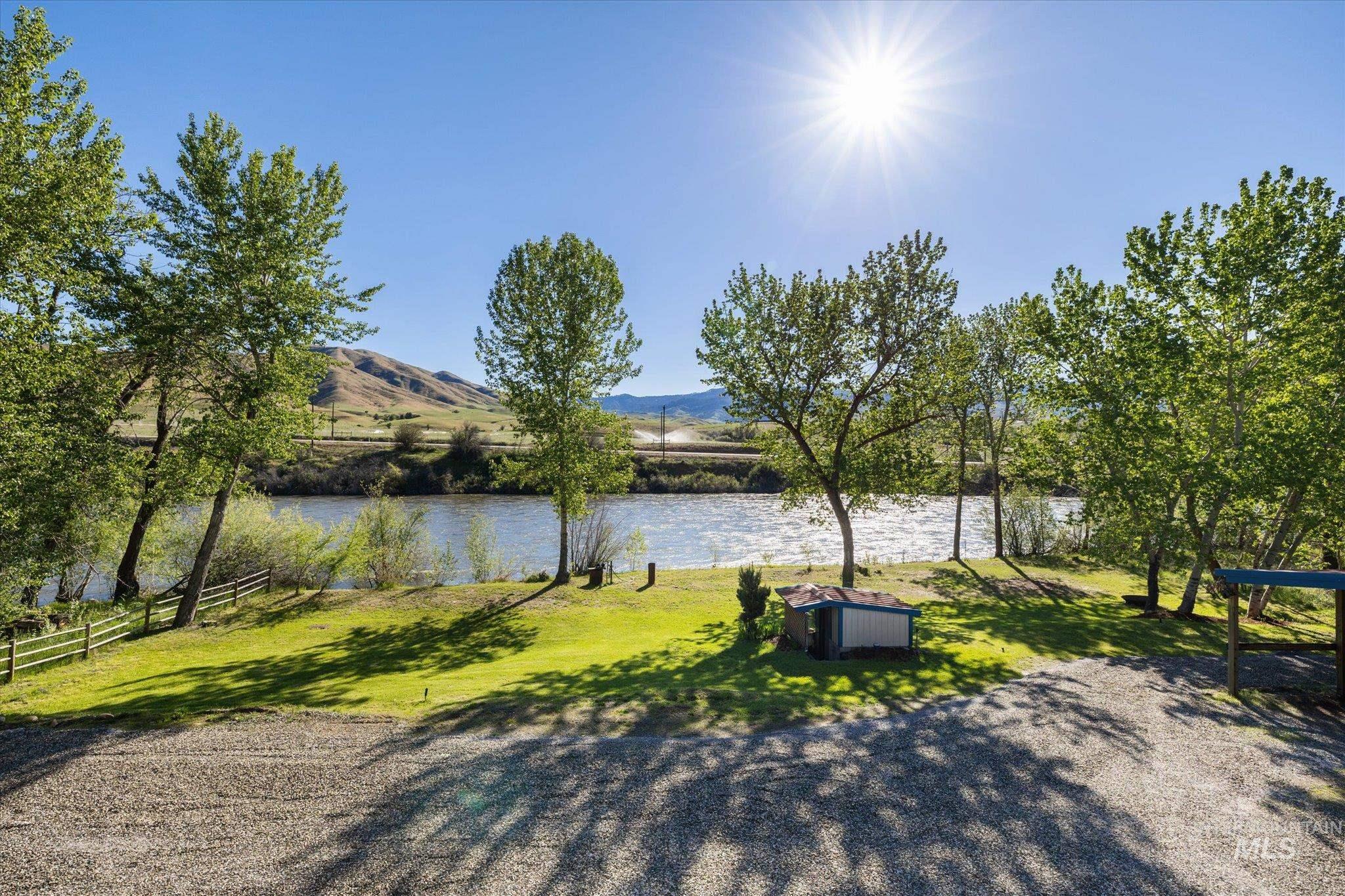 21 Gardena Lane, Horseshoe Bend, Idaho 83629, 3 Bedrooms, 3 Bathrooms, Residential For Sale, Price $865,000, 98946317