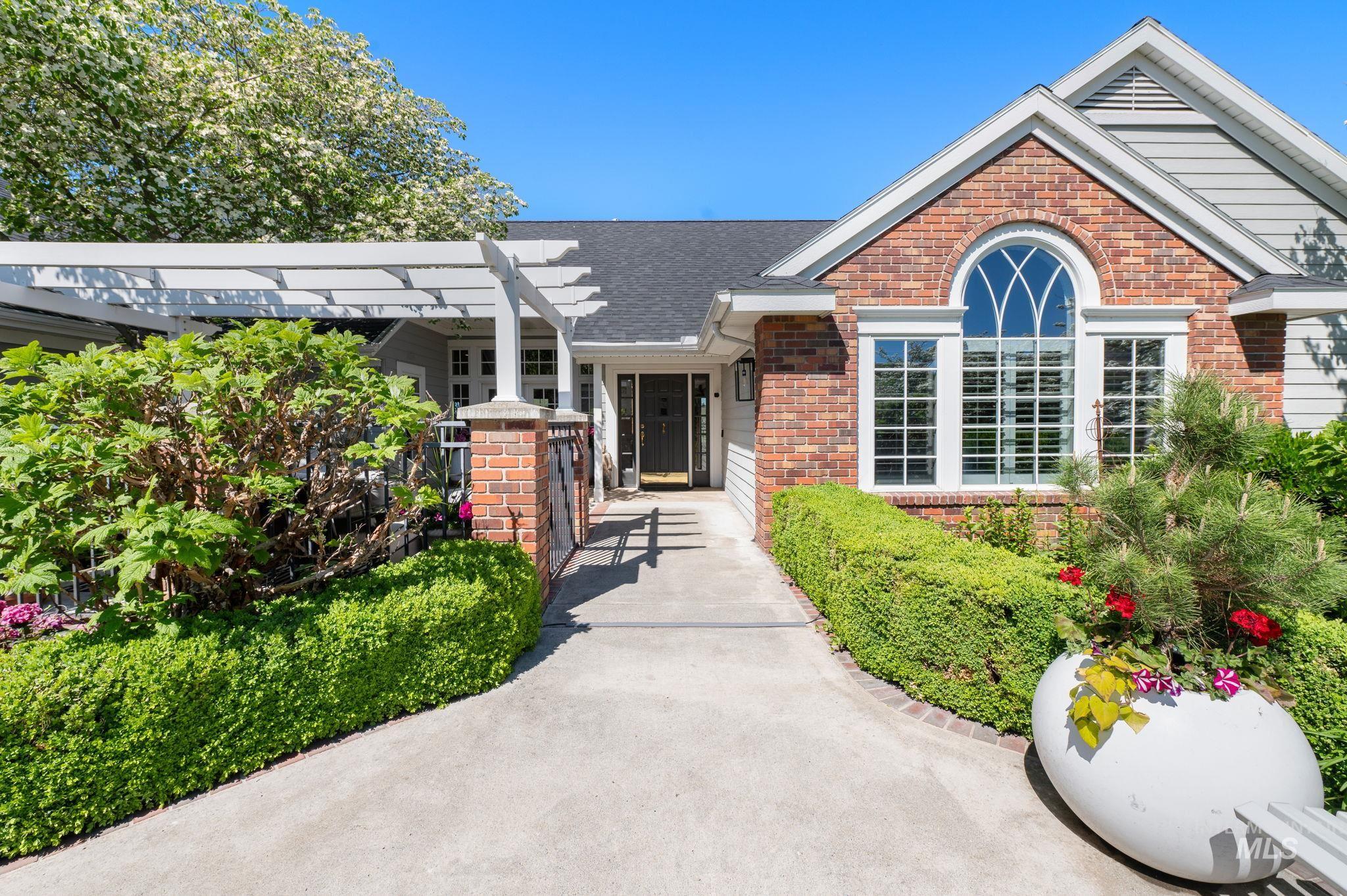 176 Marine View Drive, Lewiston, Idaho 83501, 5 Bedrooms, 3 Bathrooms, Residential For Sale, Price $859,598, 98946328